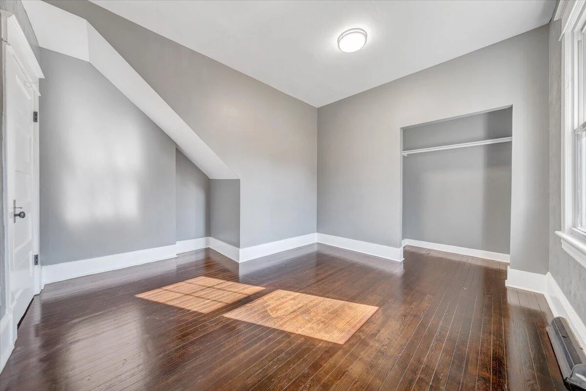 1008 11th ST SE - Photo 19