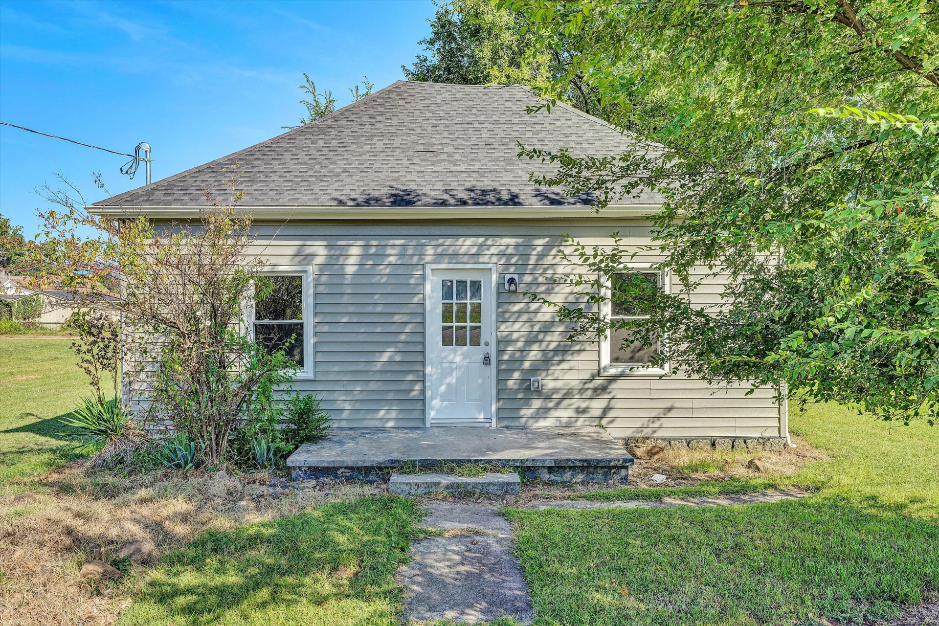 2405 Roanoke AVE SW
