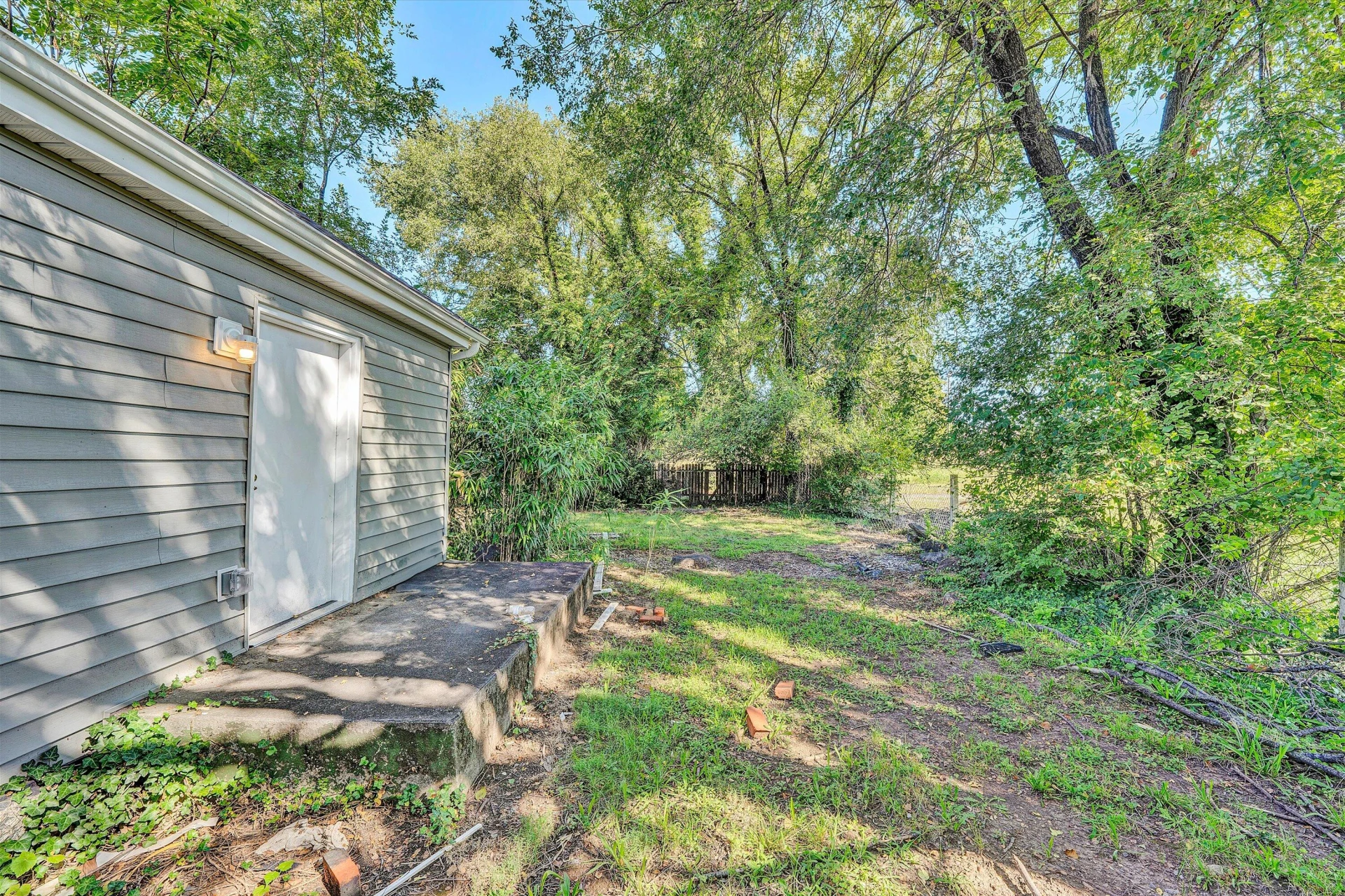 2405 Roanoke AVE SW - Photo 15