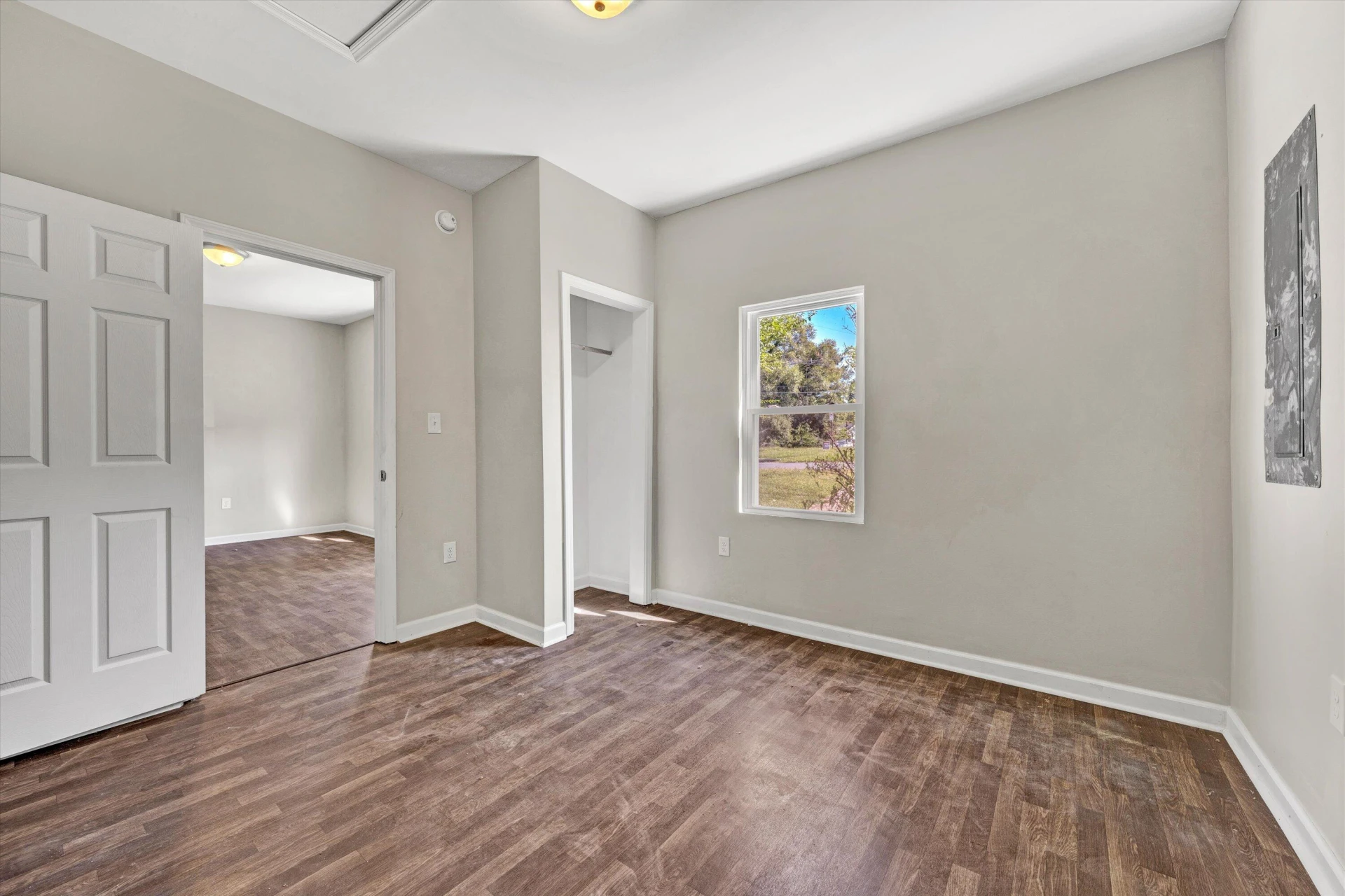 2405 Roanoke AVE SW - Photo 6