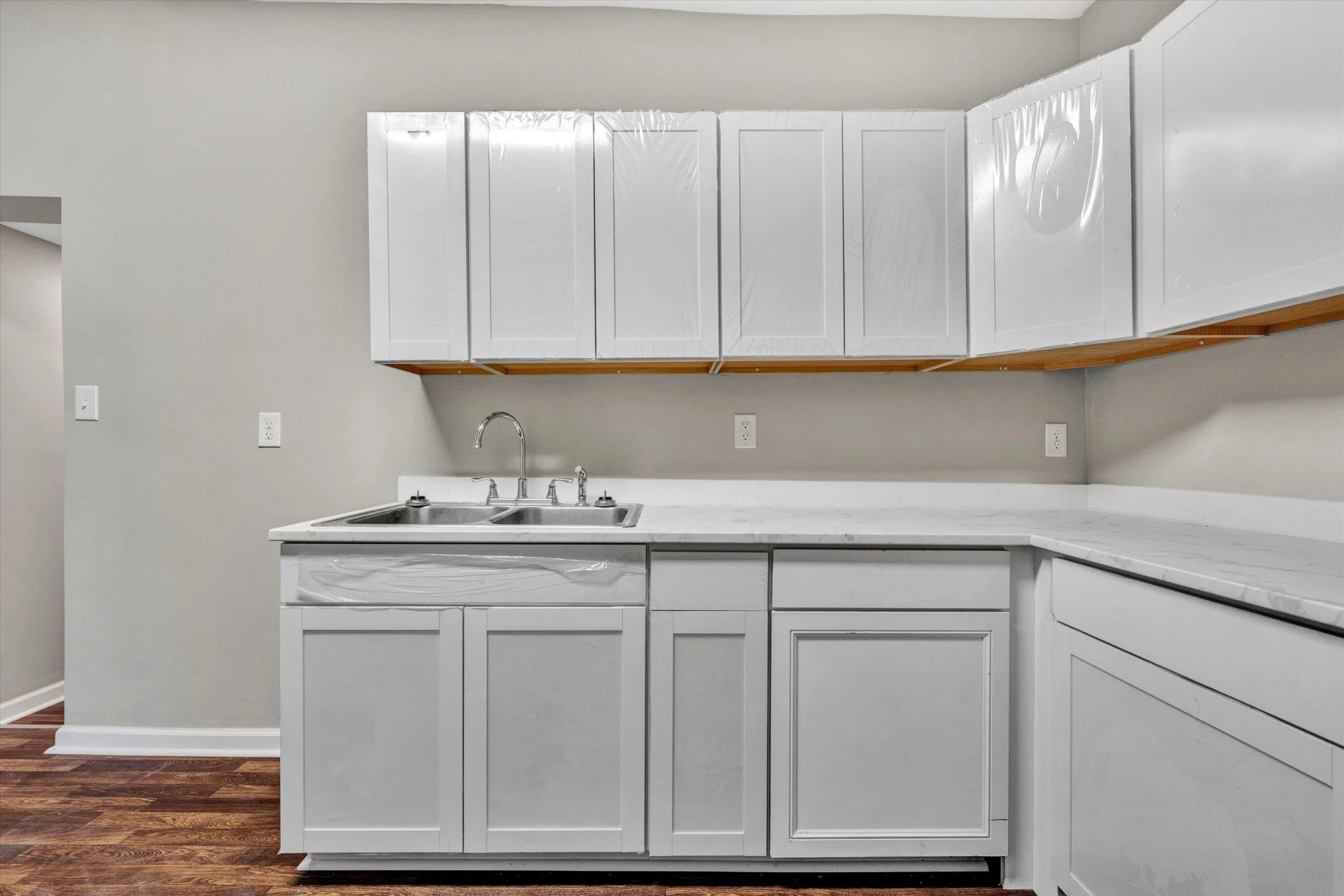 2405 Roanoke AVE SW - Photo 8