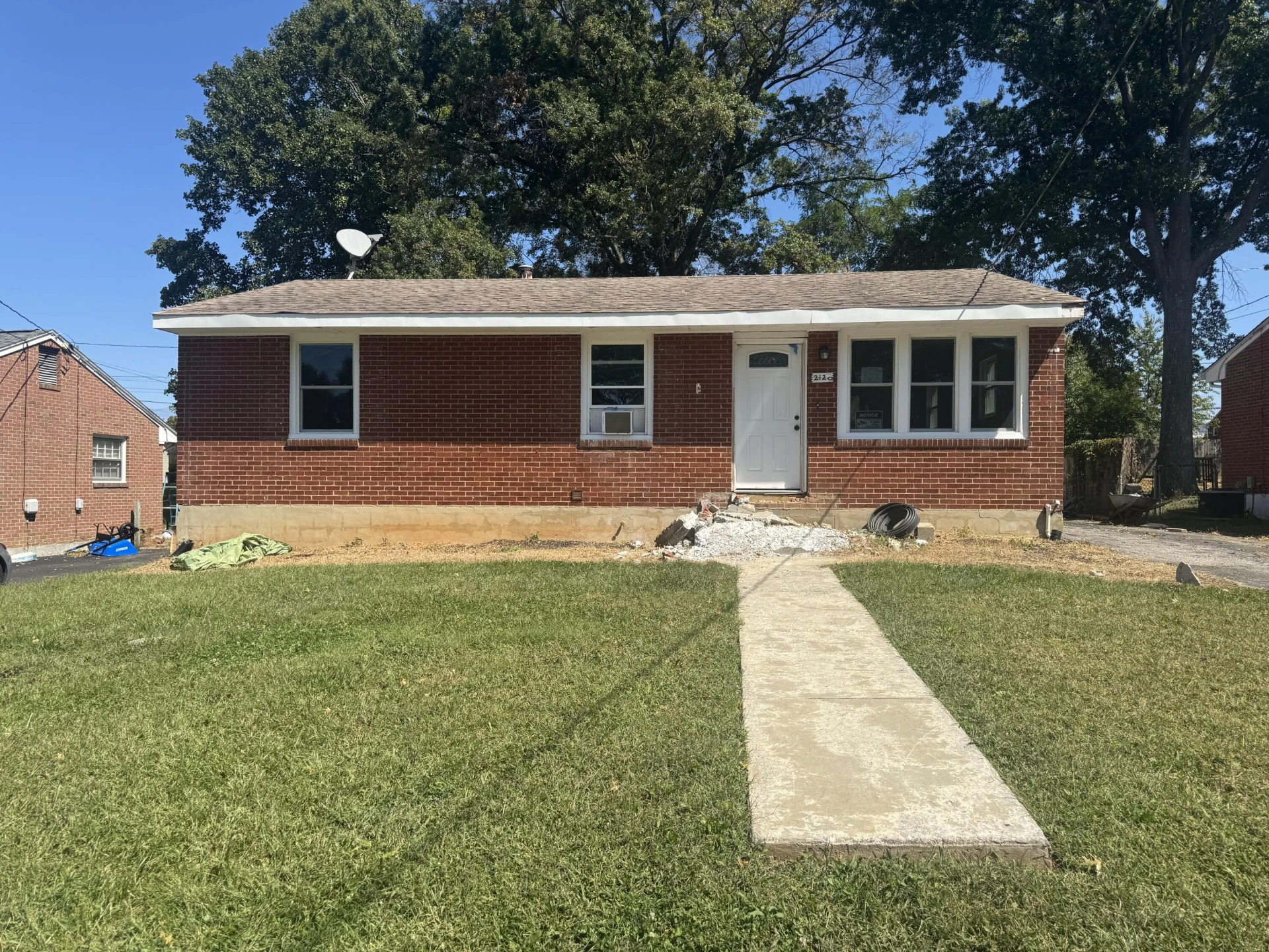 2120 Ellison AVE