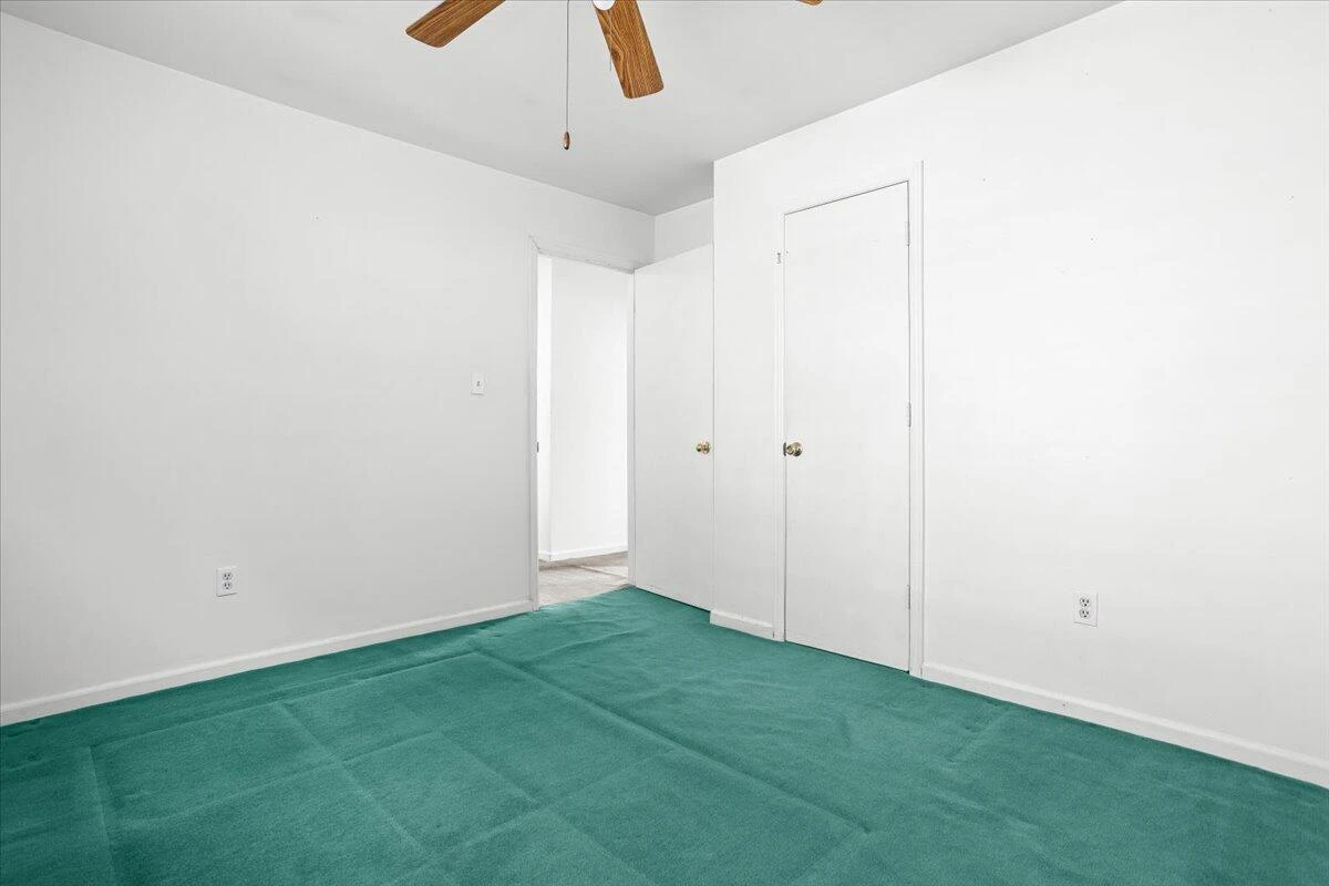 2102 Byrd AVE NE - Photo 13