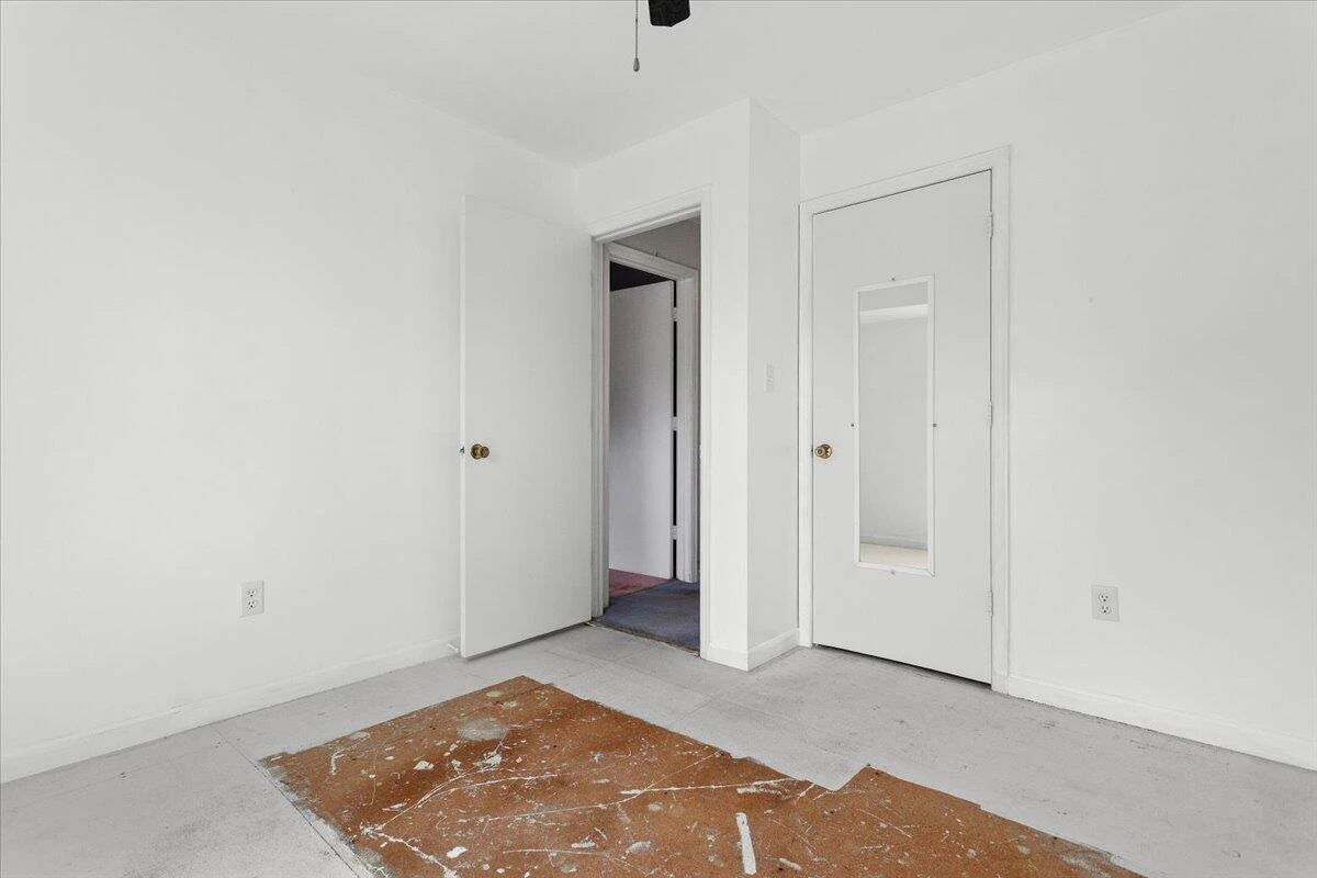 2102 Byrd AVE NE - Photo 15