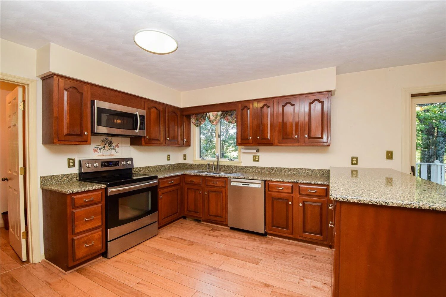2610 Turnberry RD - Photo 7