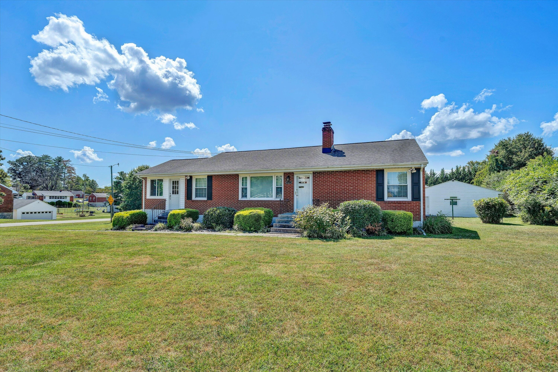 7704 Barrens RD - Photo 2