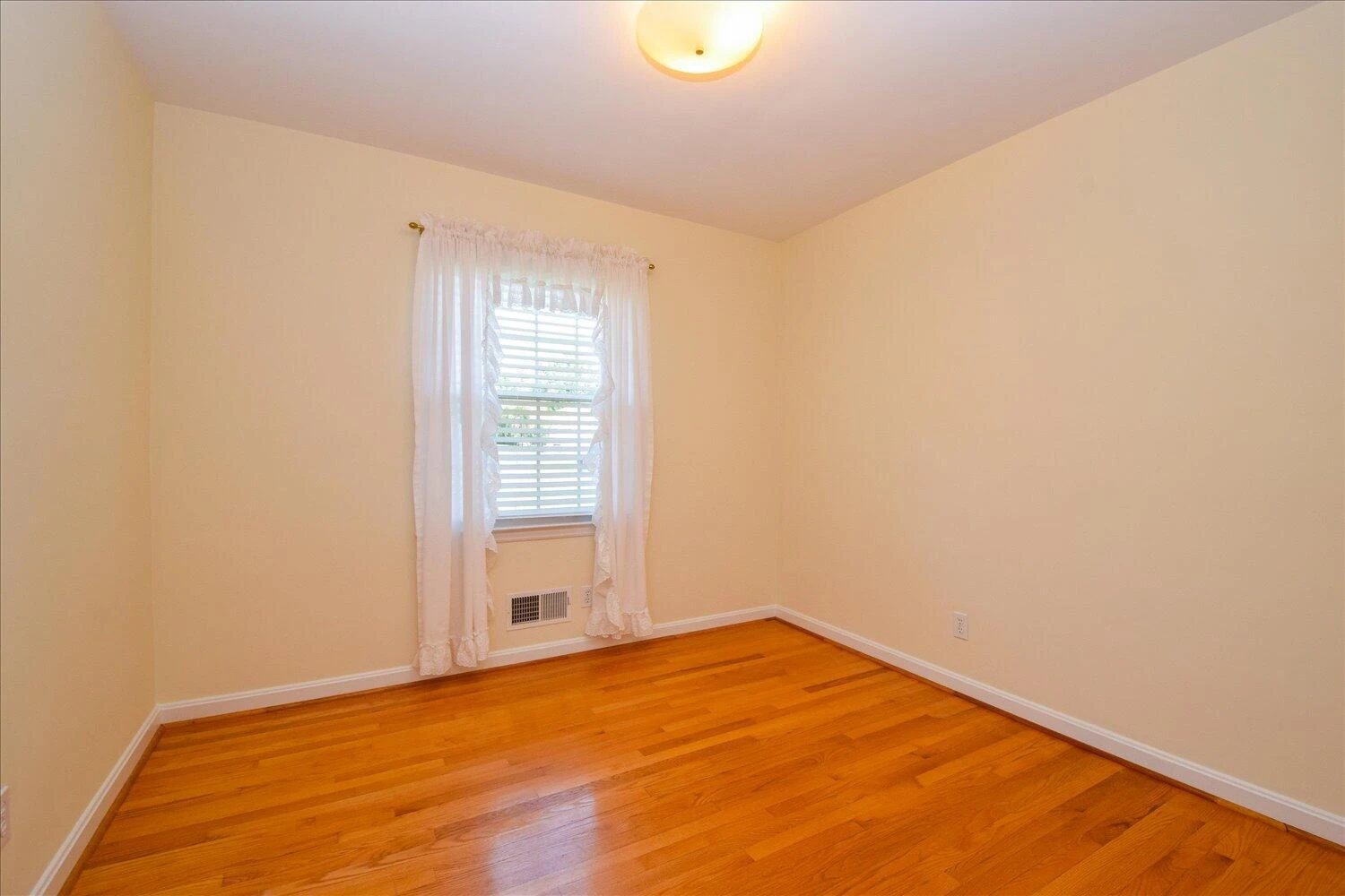 5230 Sugar Loaf DR - Photo 18