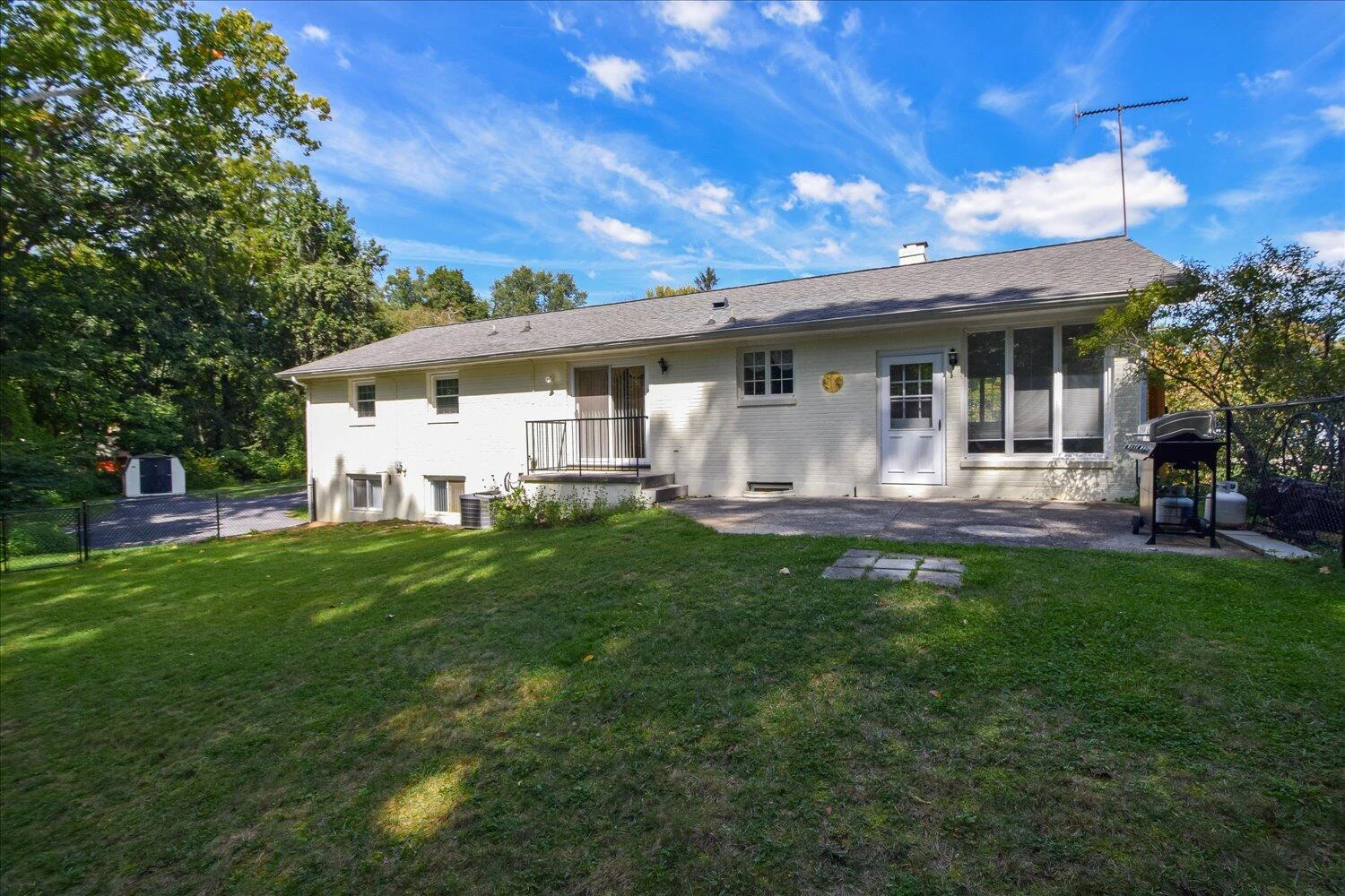 5230 Sugar Loaf DR - Photo 31
