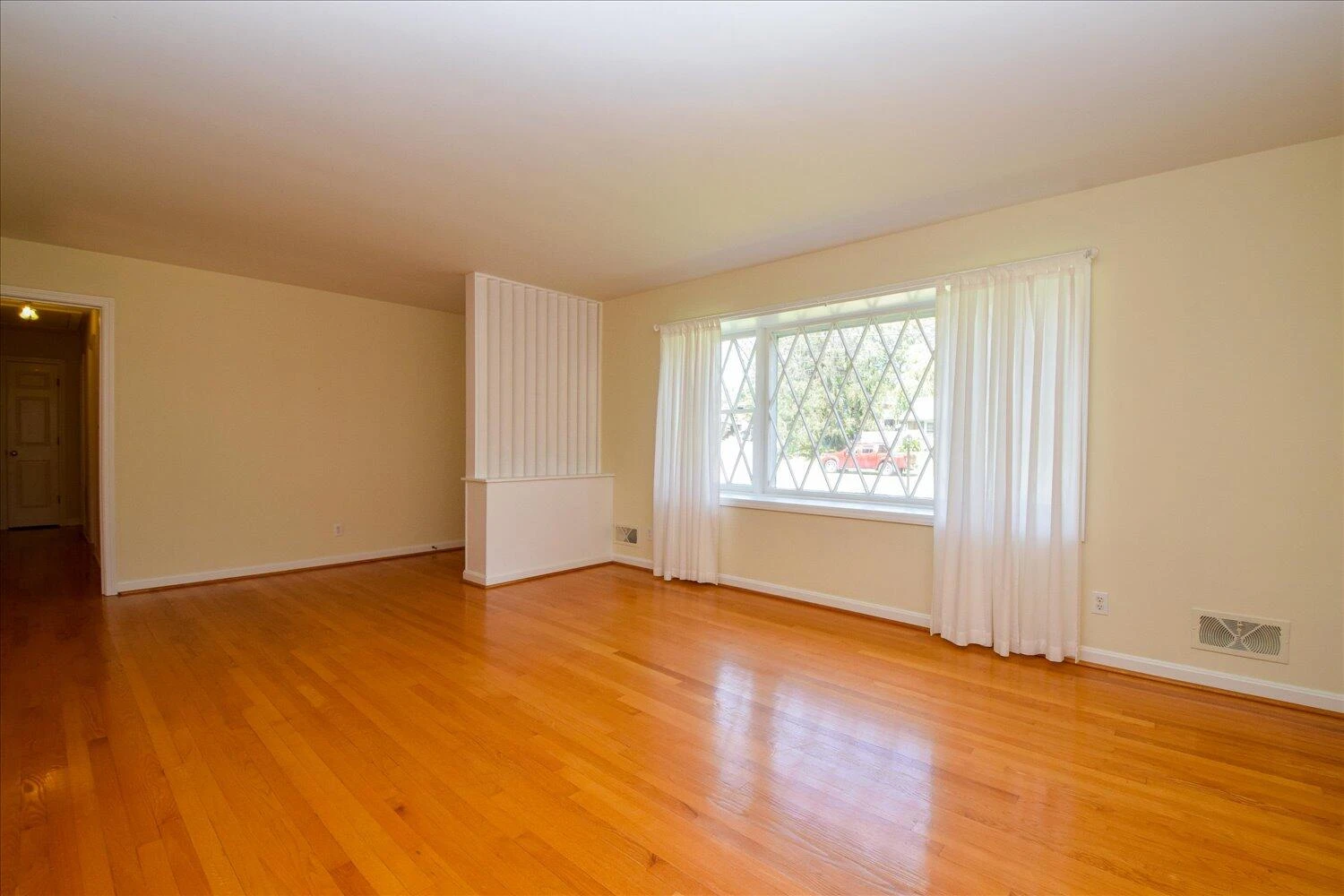 5230 Sugar Loaf DR - Photo 4