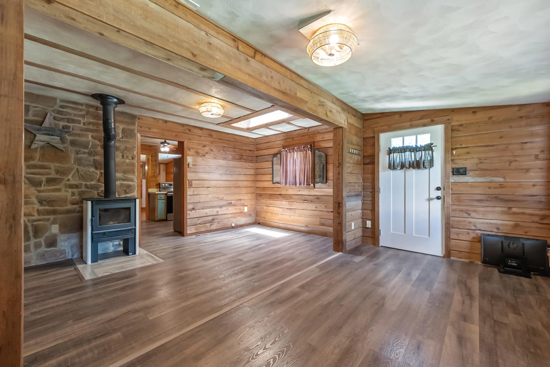 2389 Reesedale Rd - Photo 12