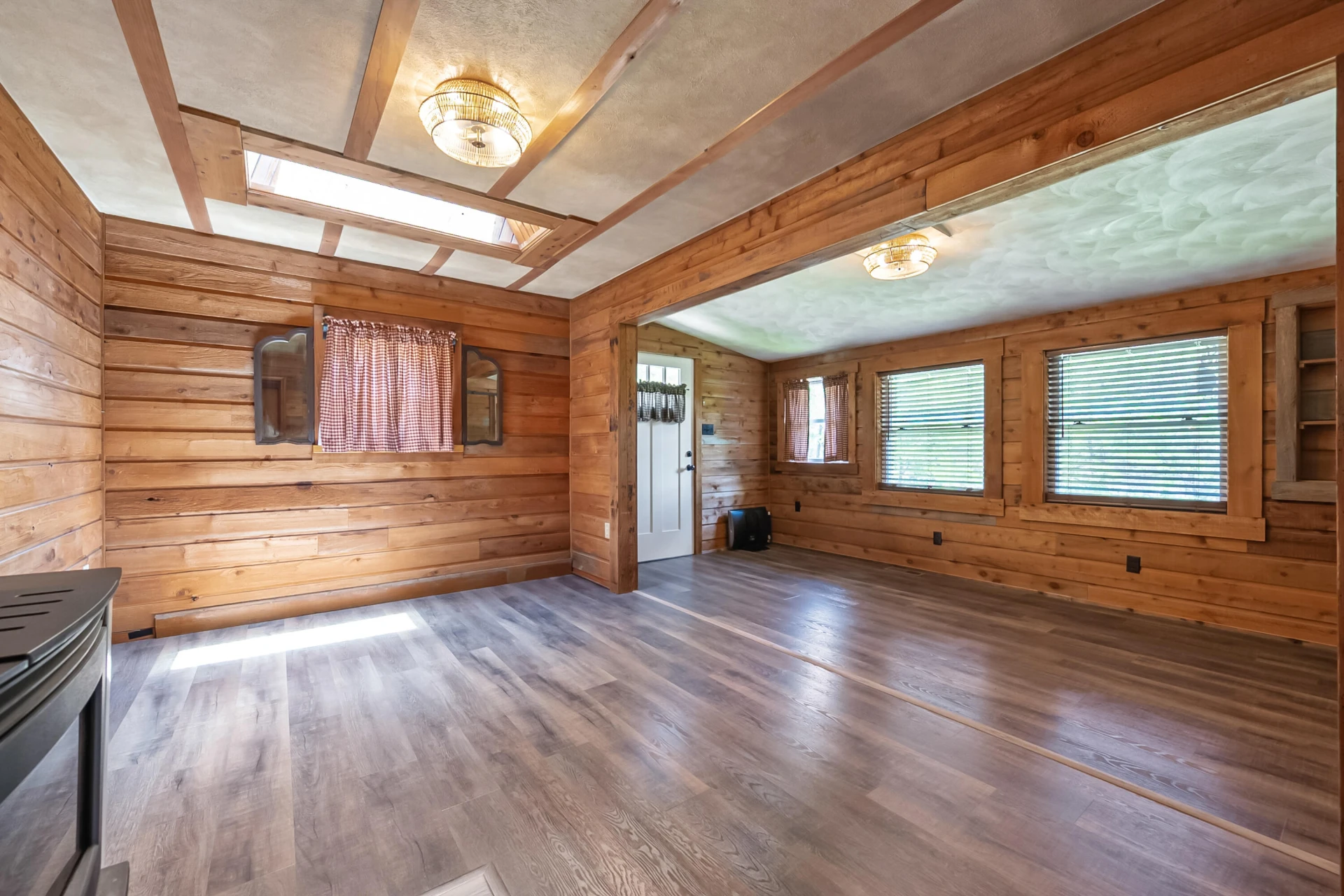 2389 Reesedale Rd - Photo 14