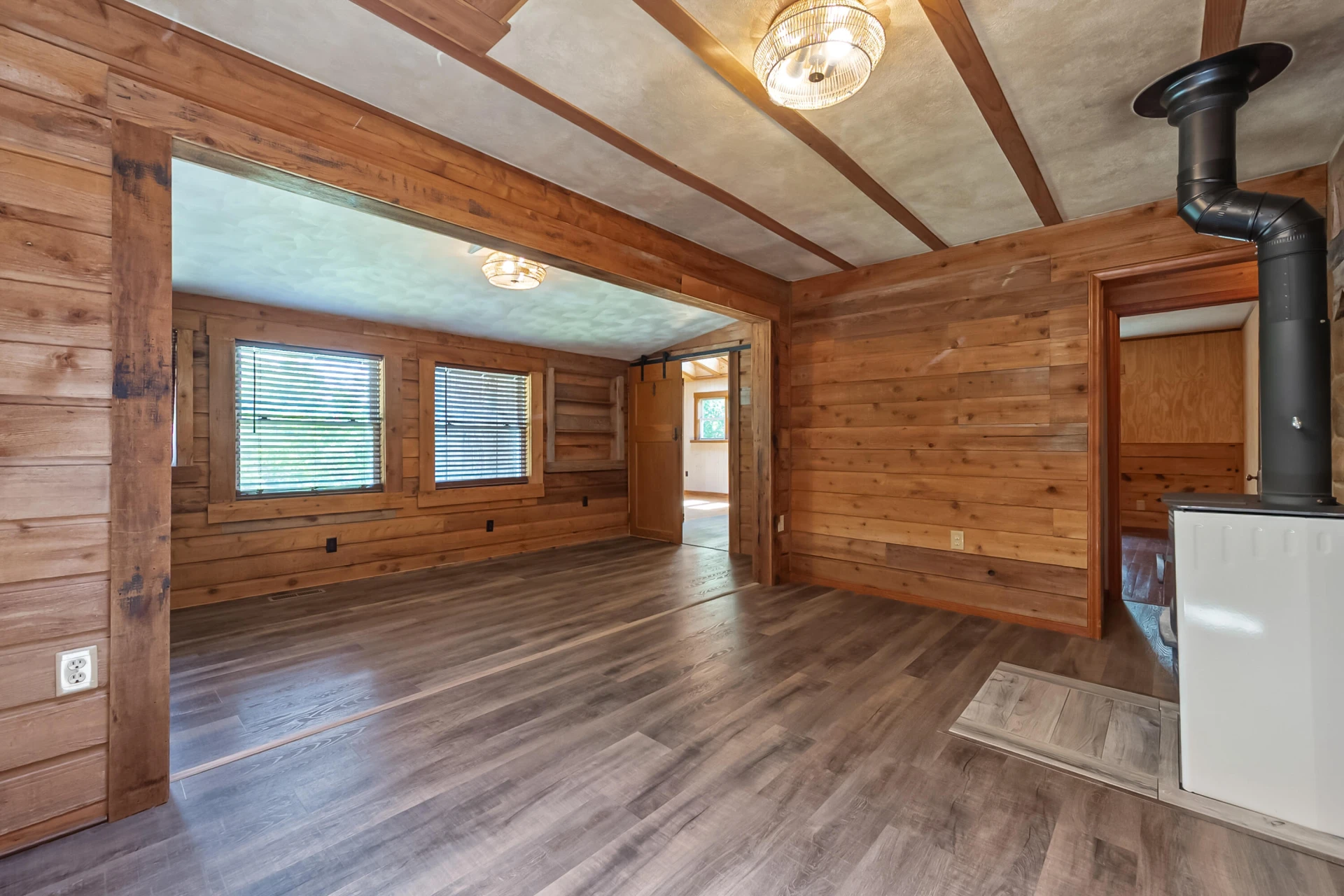 2389 Reesedale Rd - Photo 15