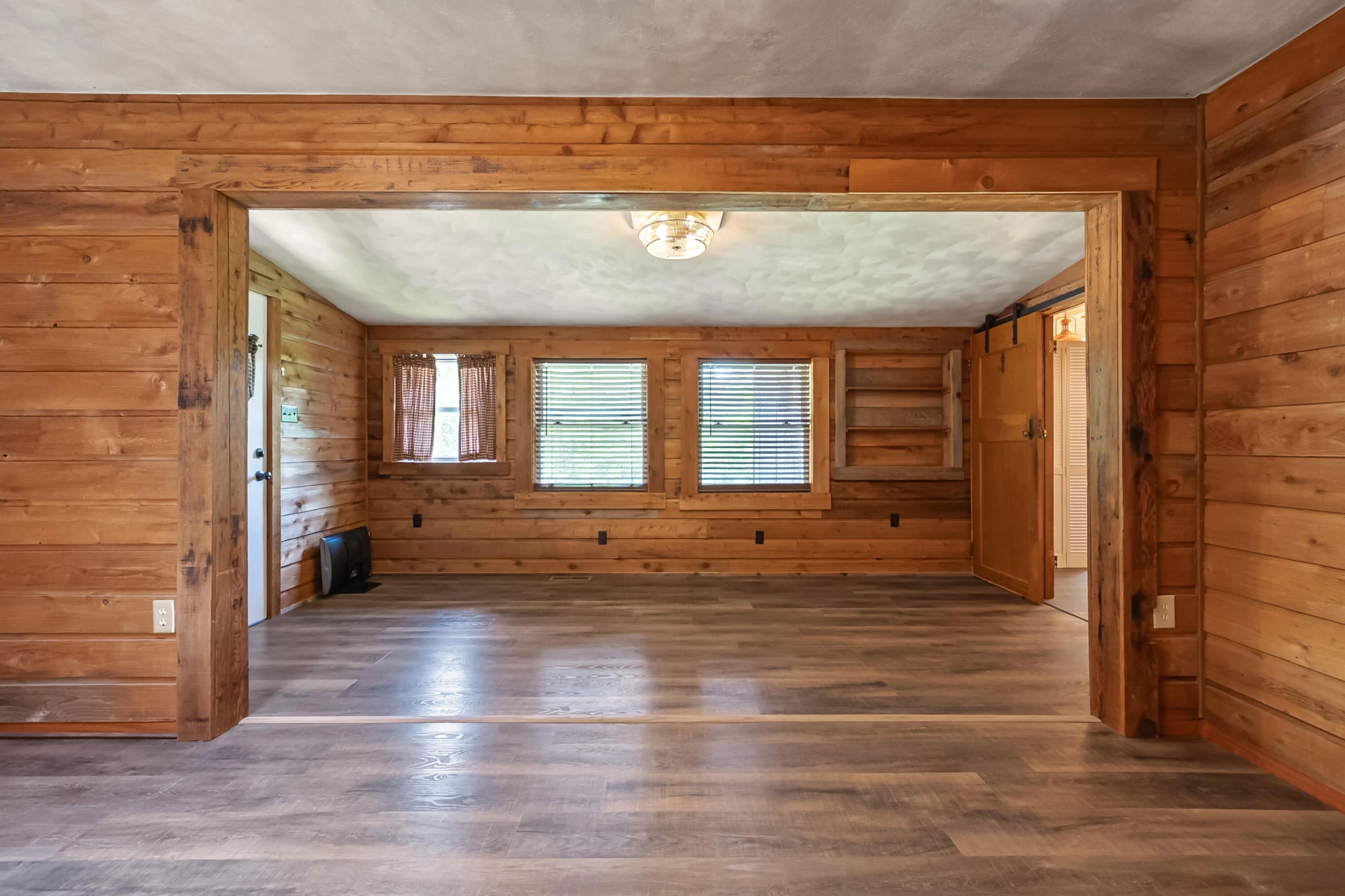 2389 Reesedale Rd - Photo 16
