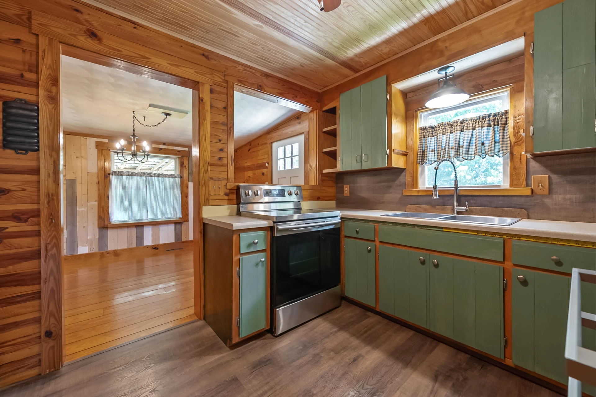 2389 Reesedale Rd - Photo 17