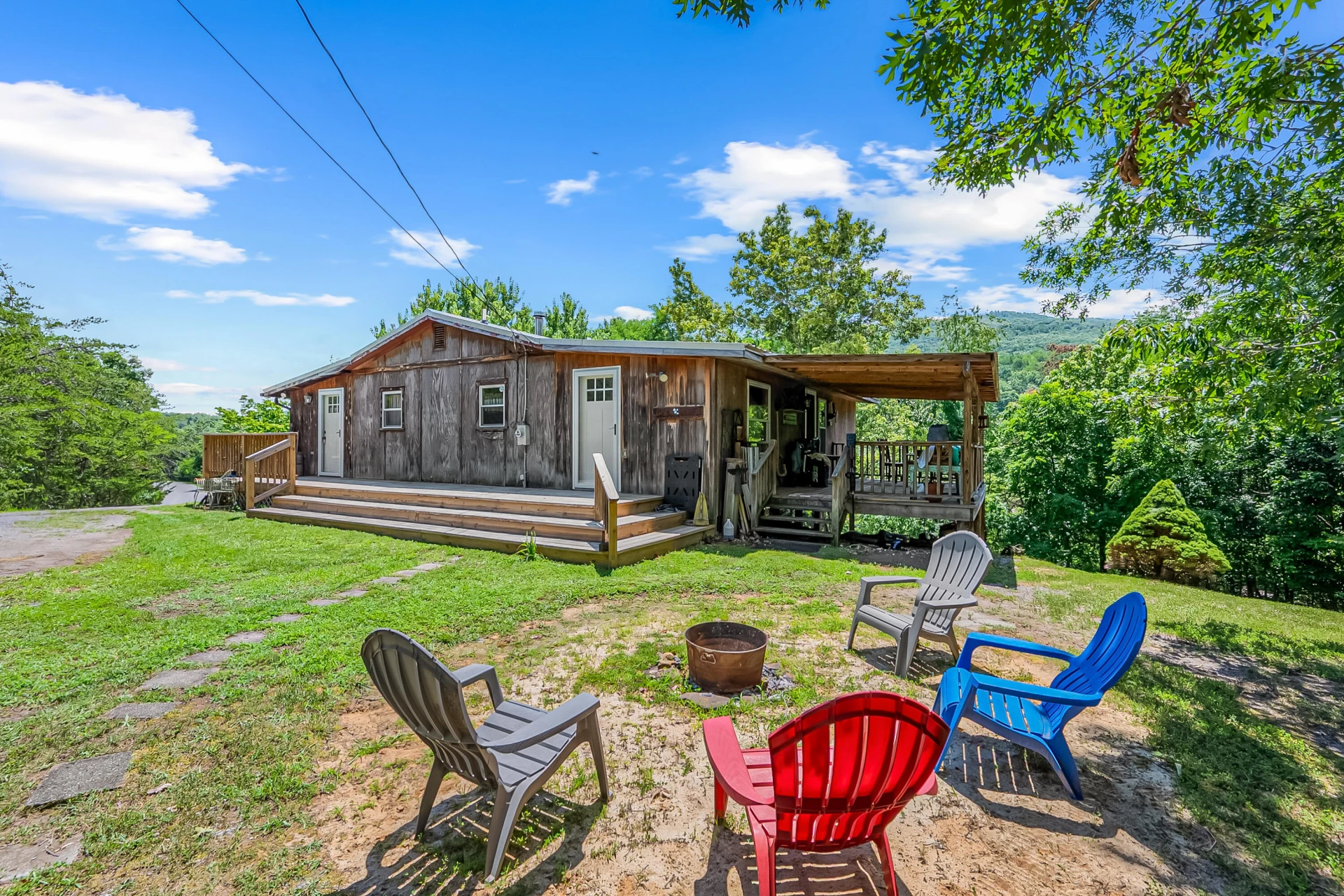 2389 Reesedale Rd - Photo 3