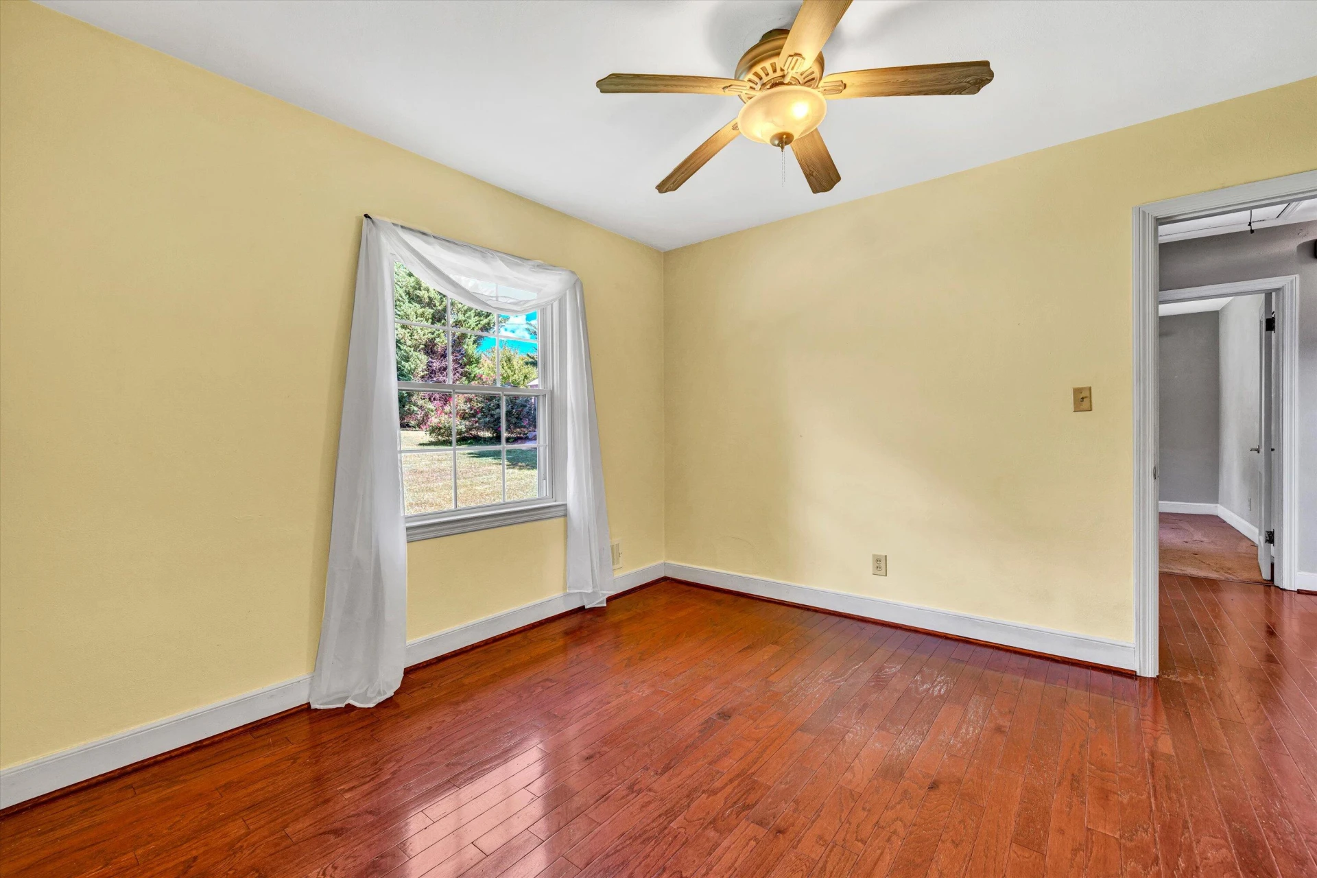 3411 Andrew AVE - Photo 12