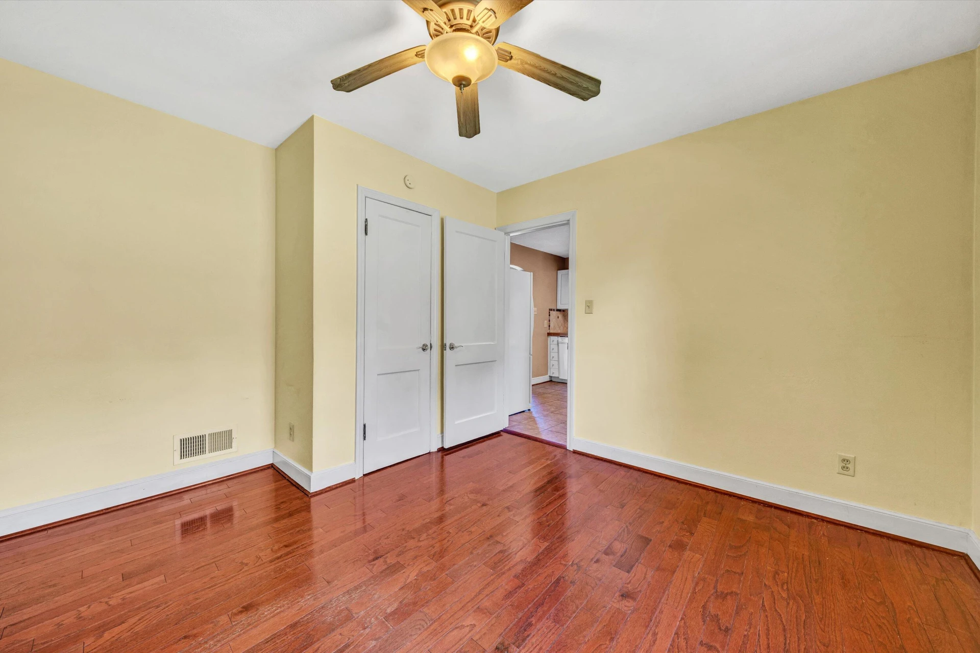 3411 Andrew AVE - Photo 13