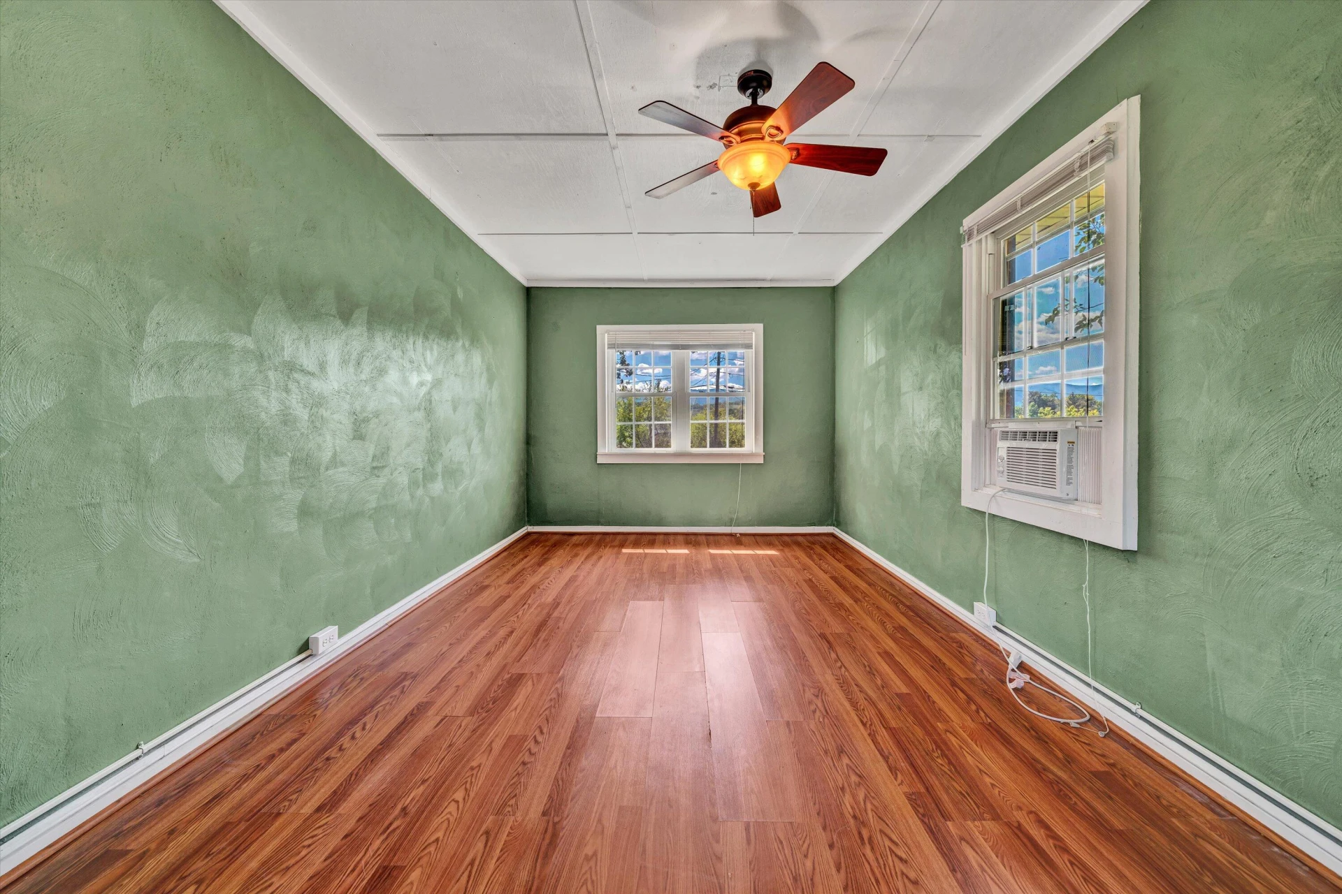 3411 Andrew AVE - Photo 20