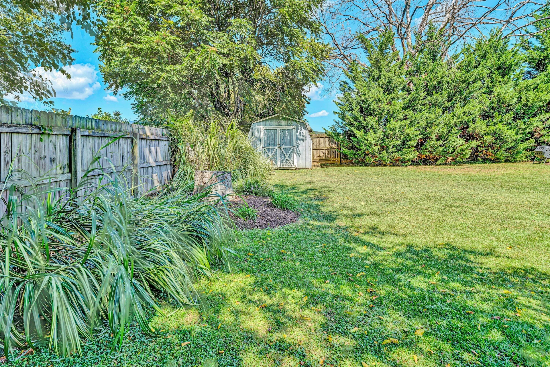 3411 Andrew AVE - Photo 21