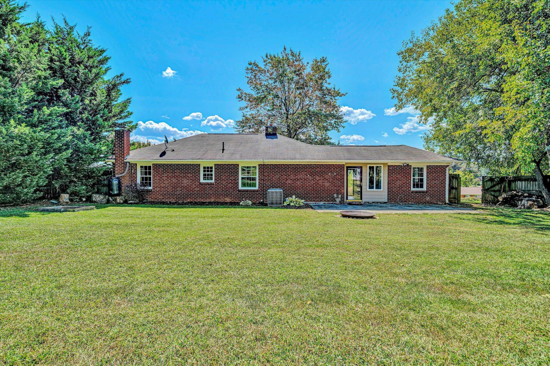 3411 Andrew AVE - Photo 28