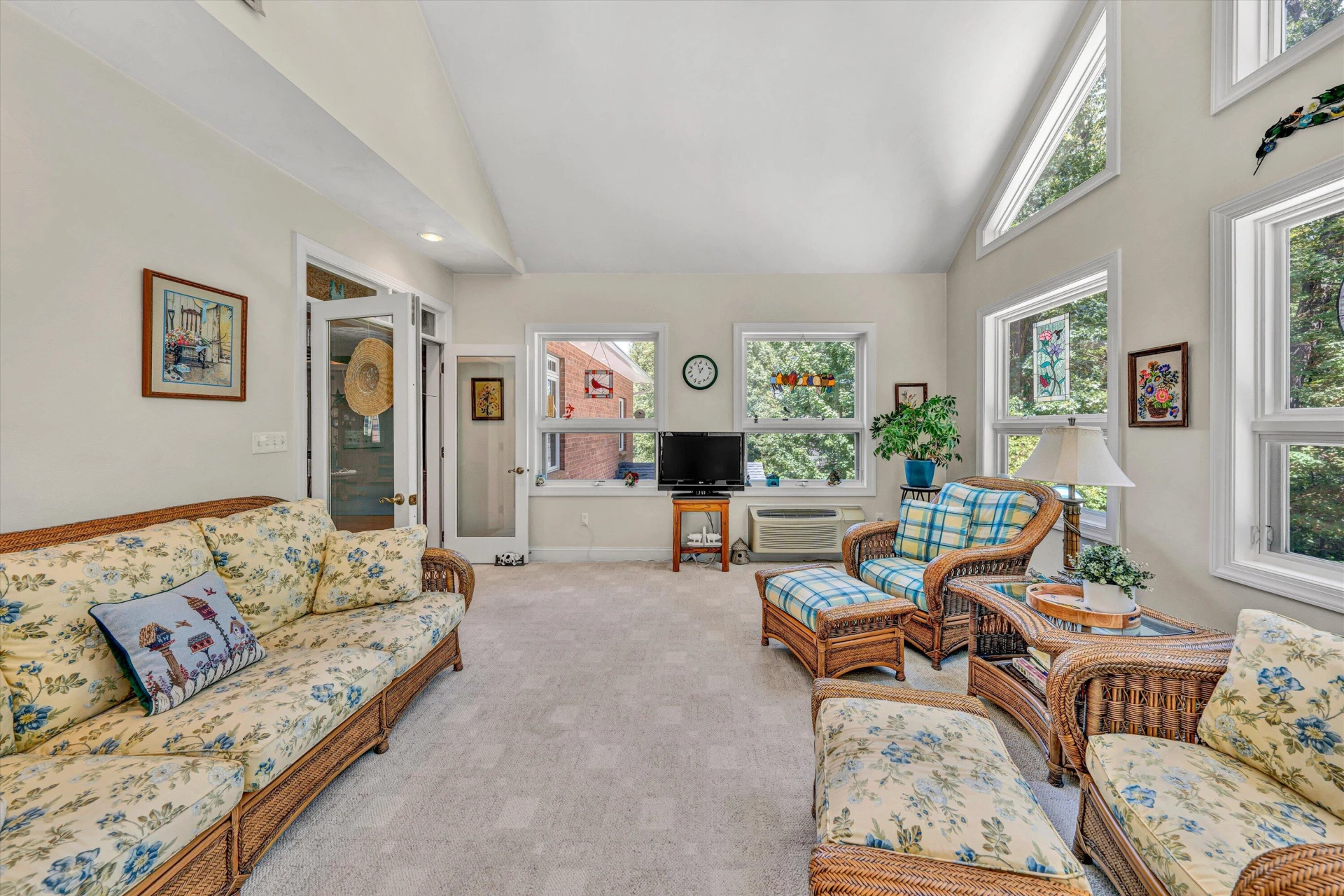 995 Highland DR - Photo 18