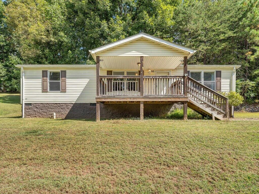 141 Eisenhower RD