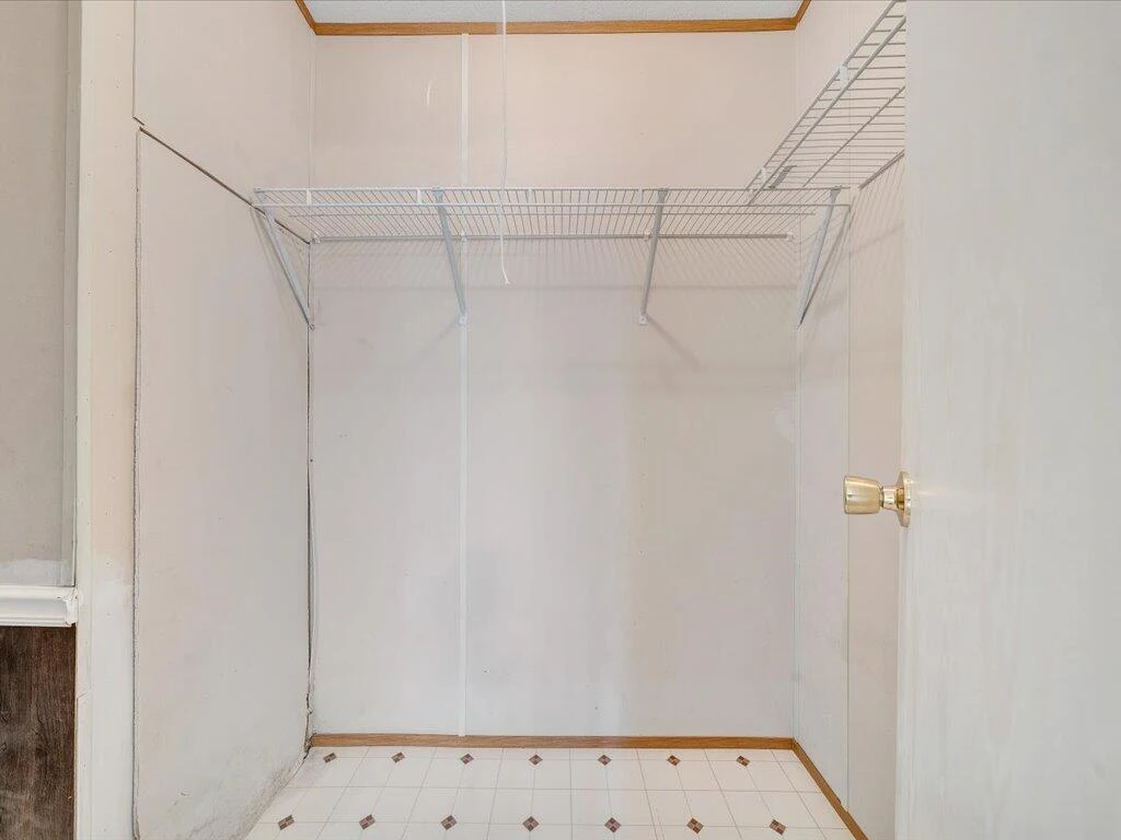 141 Eisenhower RD - Photo 20