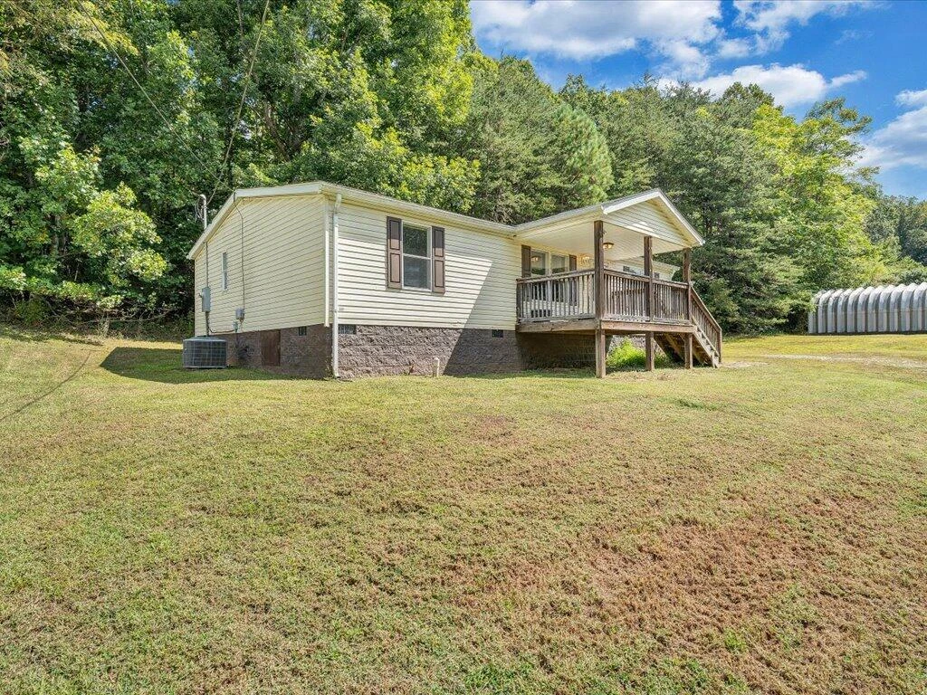 141 Eisenhower RD - Photo 36