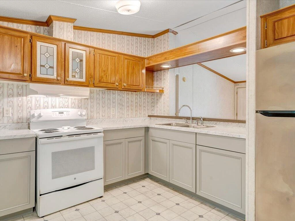 141 Eisenhower RD - Photo 7