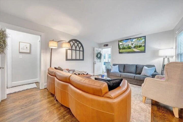 2636 Dell AVE NE - Photo 2