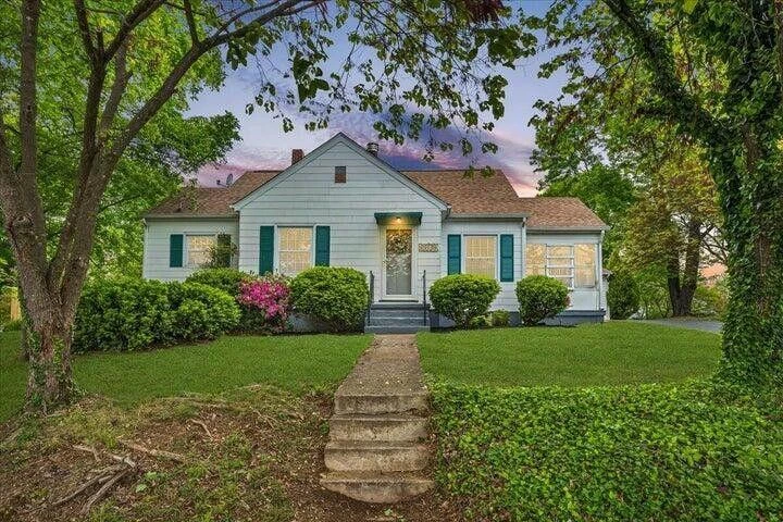 2636 Dell AVE NE - Photo 3