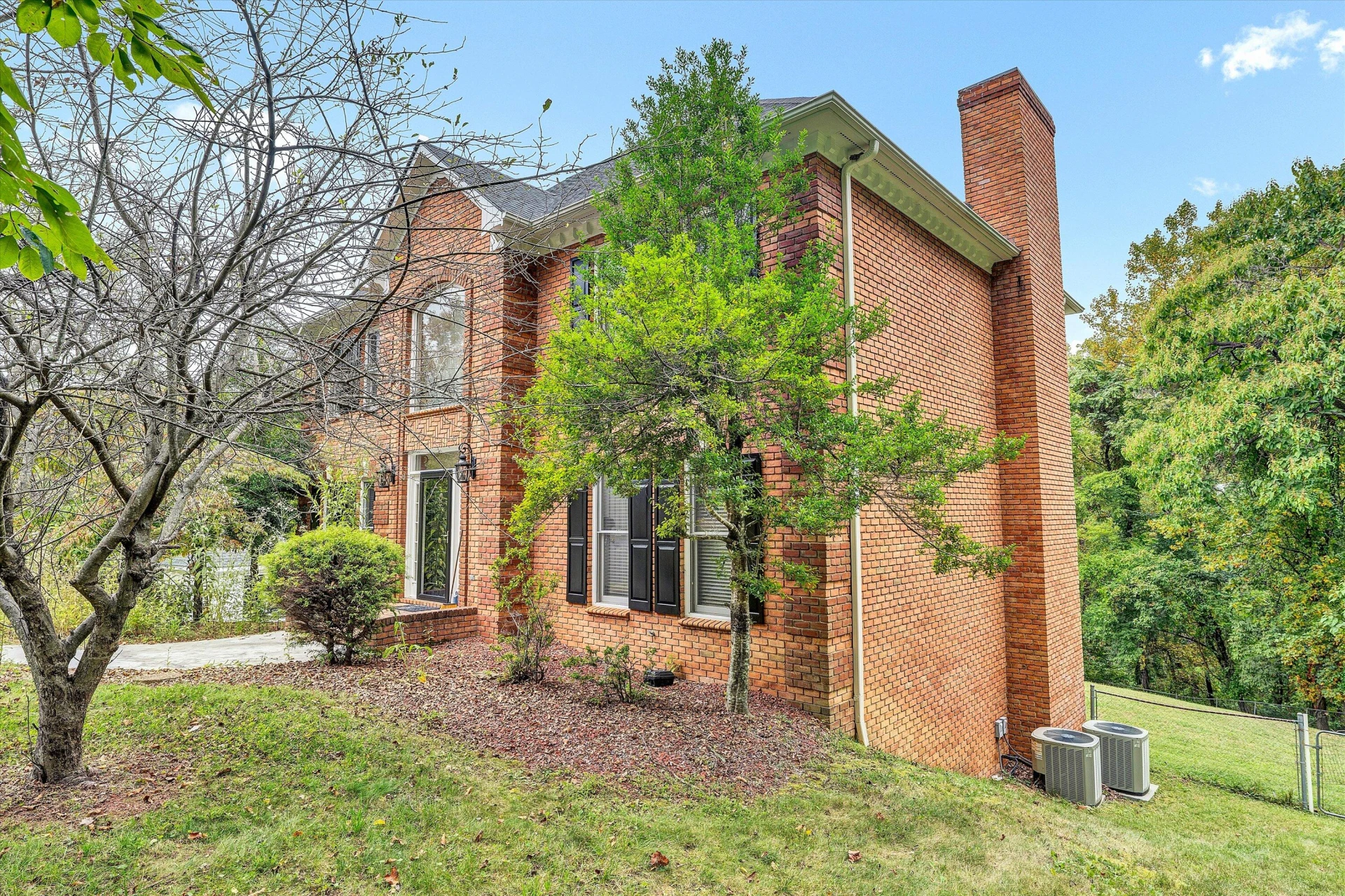 6334 Cotton Hill RD - Photo 3