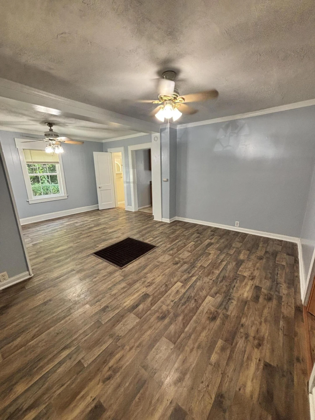 319 E Hazel ST - Photo 4