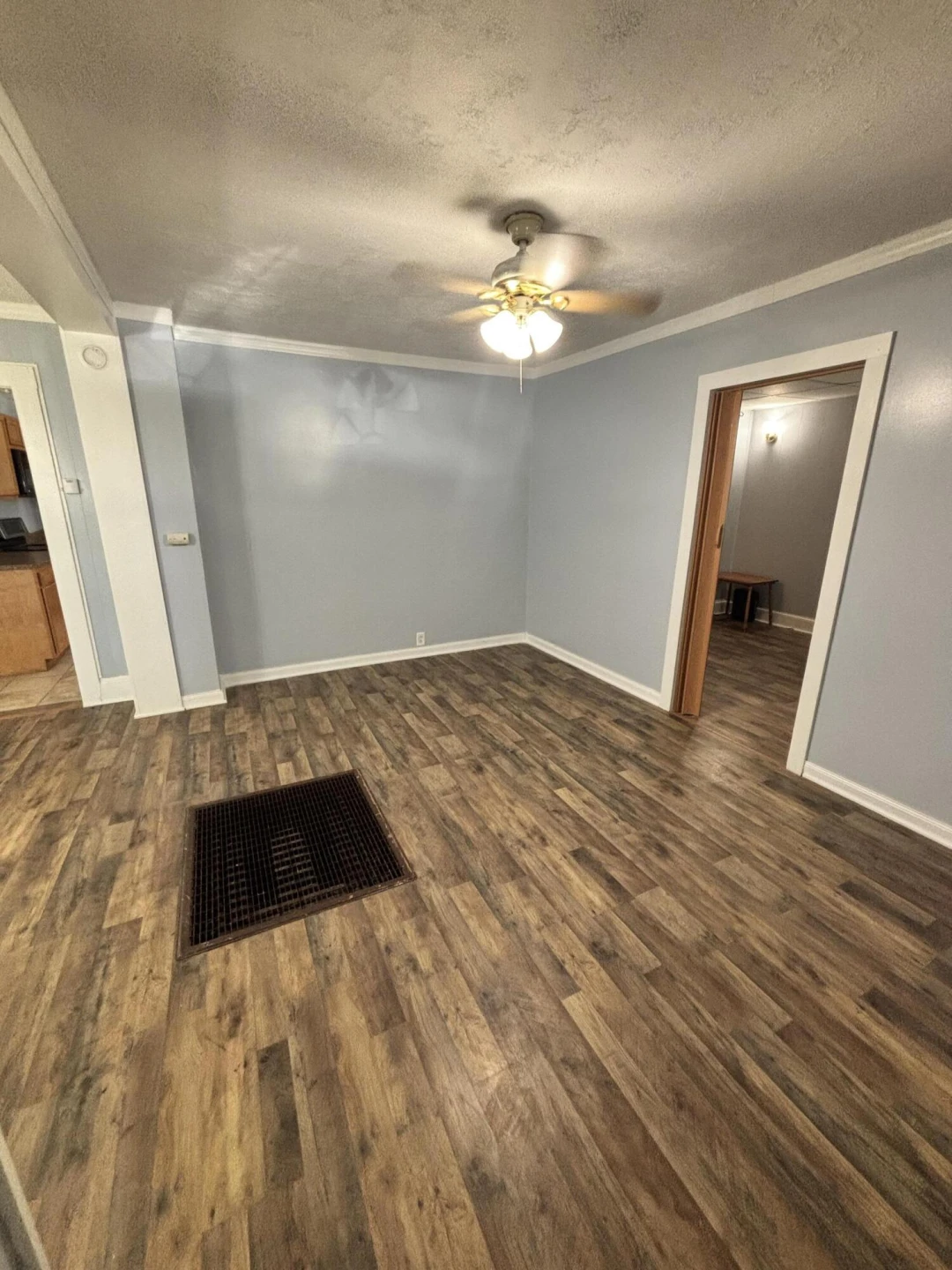 319 E Hazel ST - Photo 5