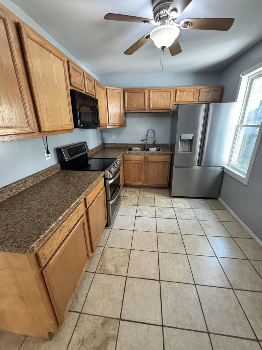 319 E Hazel ST - Photo 8