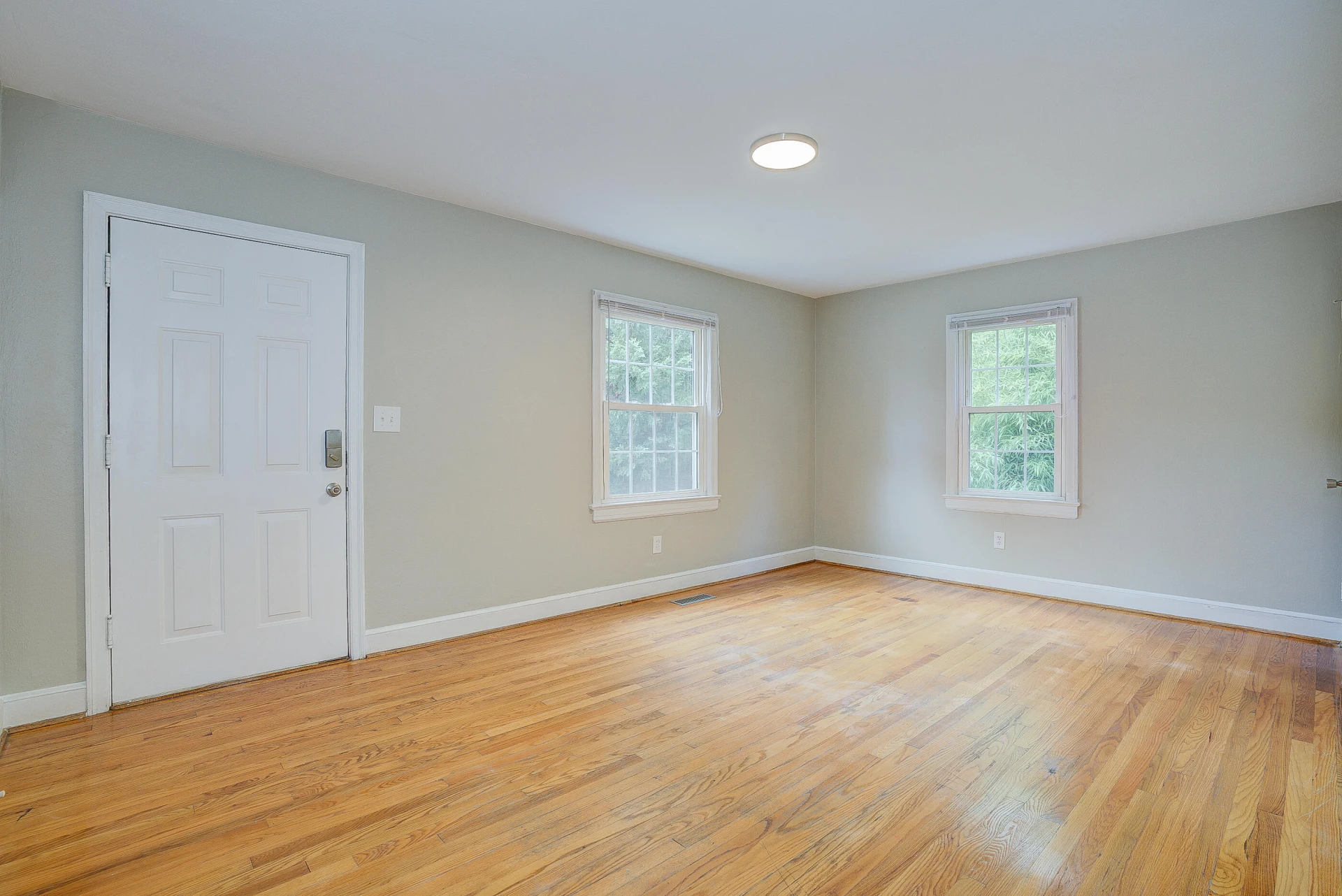 422 Albemarle AVE SE - Photo 7