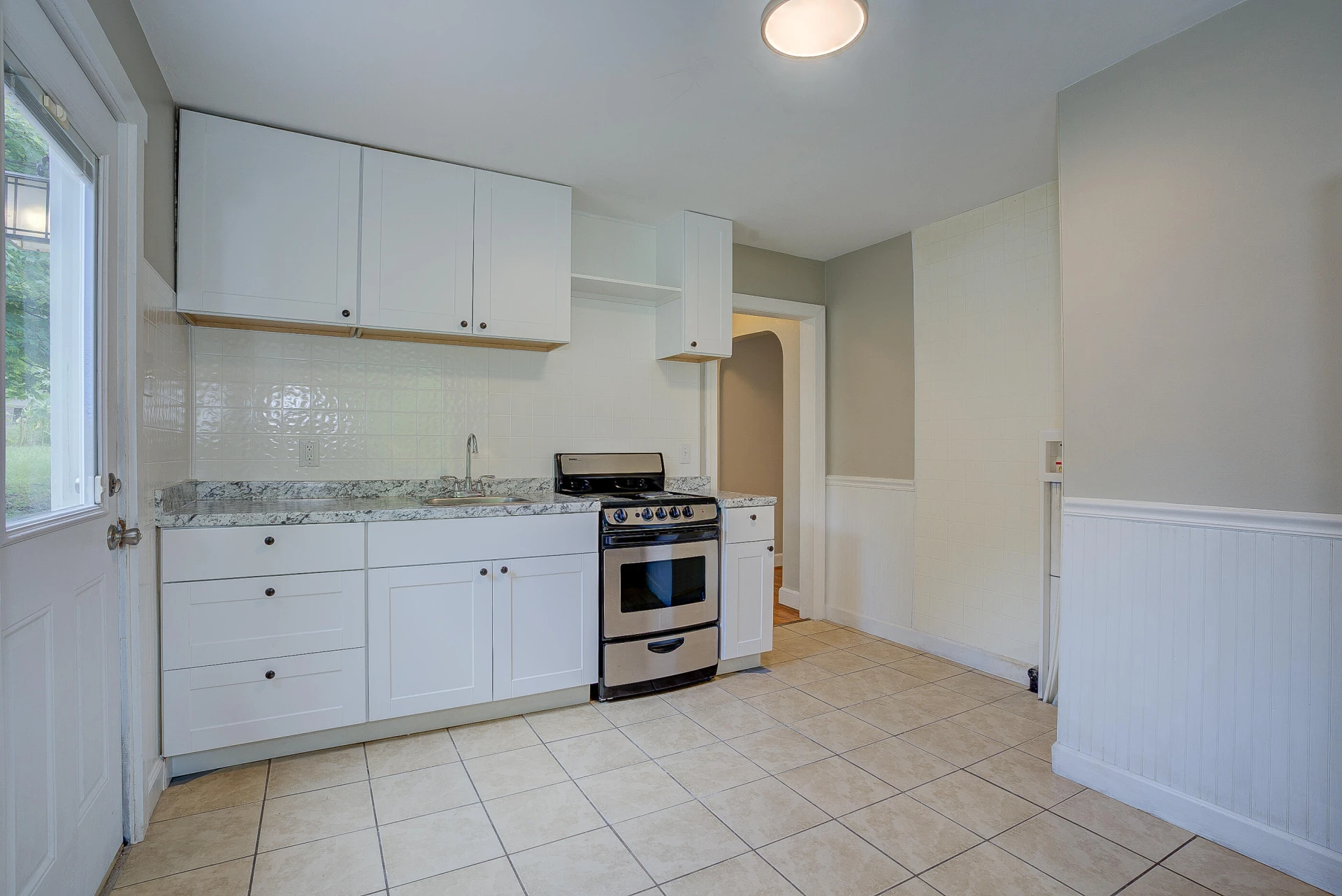 422 Albemarle AVE SE - Photo 9