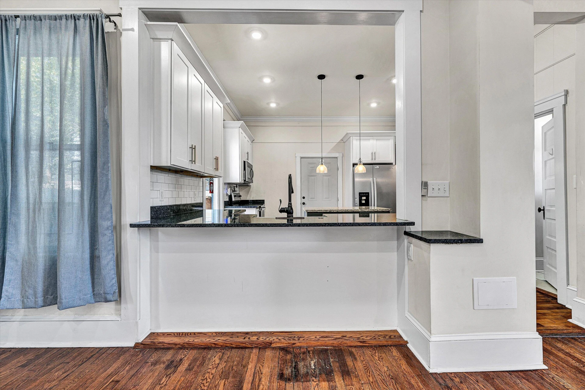 701 Marshall AVE SW - Photo 16