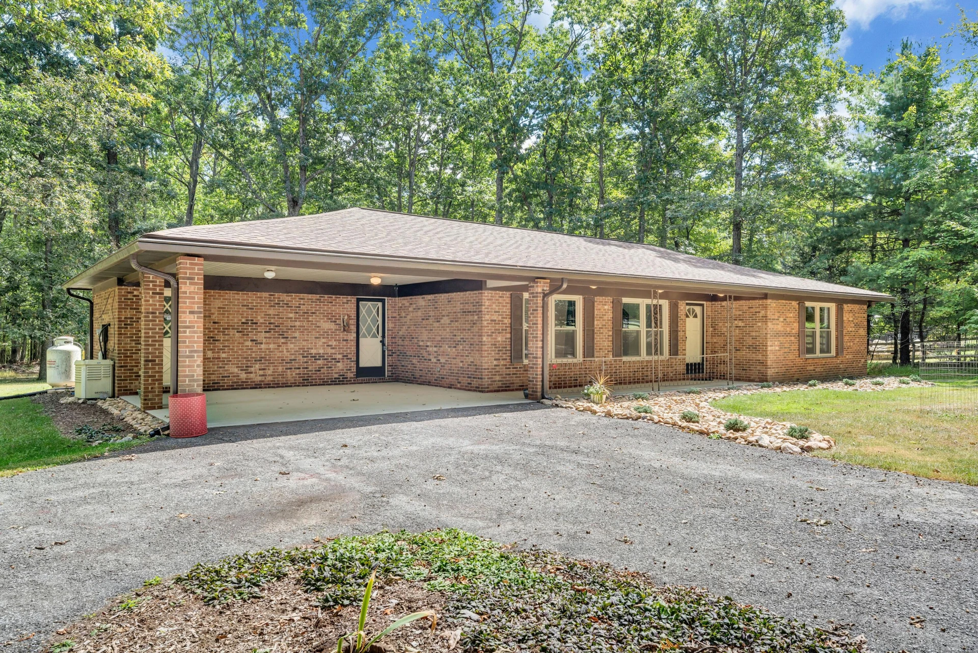 1531 Oilwell RD
