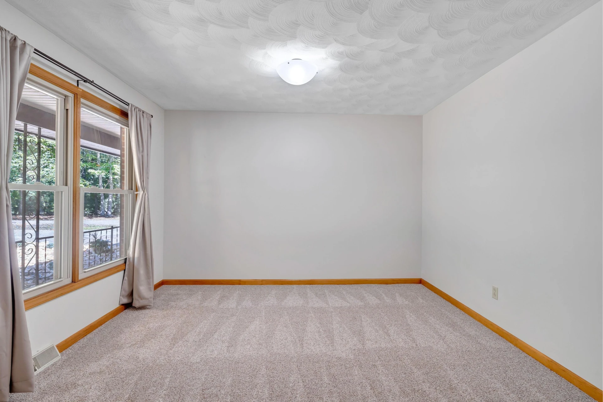 1531 Oilwell RD - Photo 10
