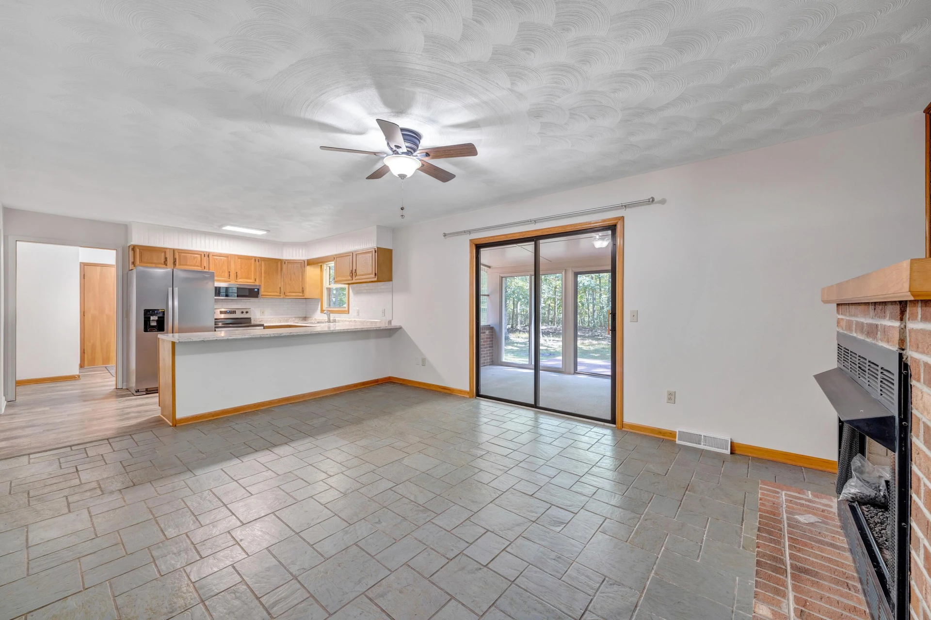 1531 Oilwell RD - Photo 14