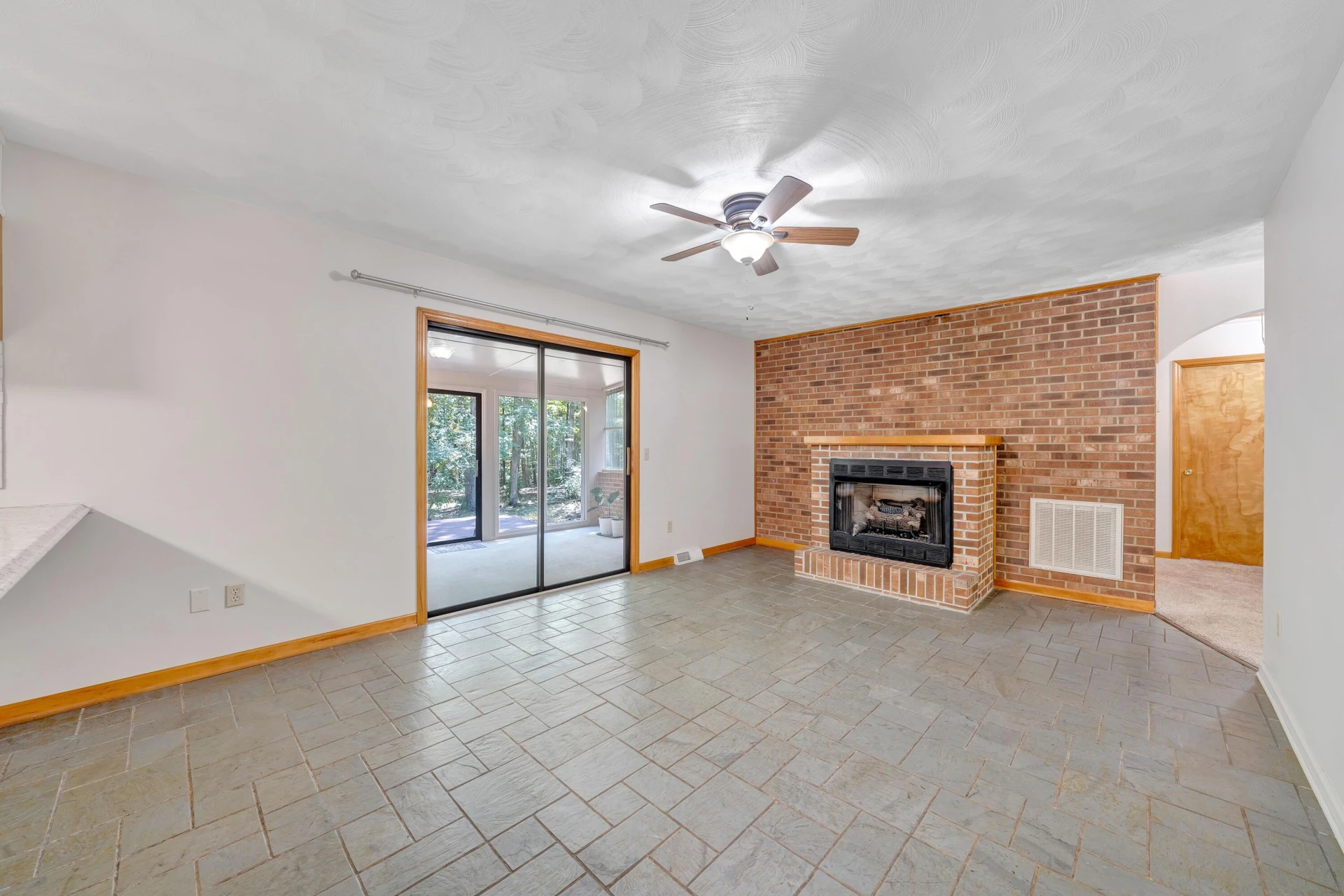 1531 Oilwell RD - Photo 19