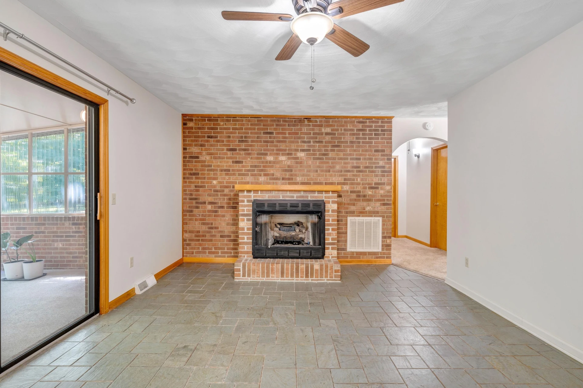 1531 Oilwell RD - Photo 20