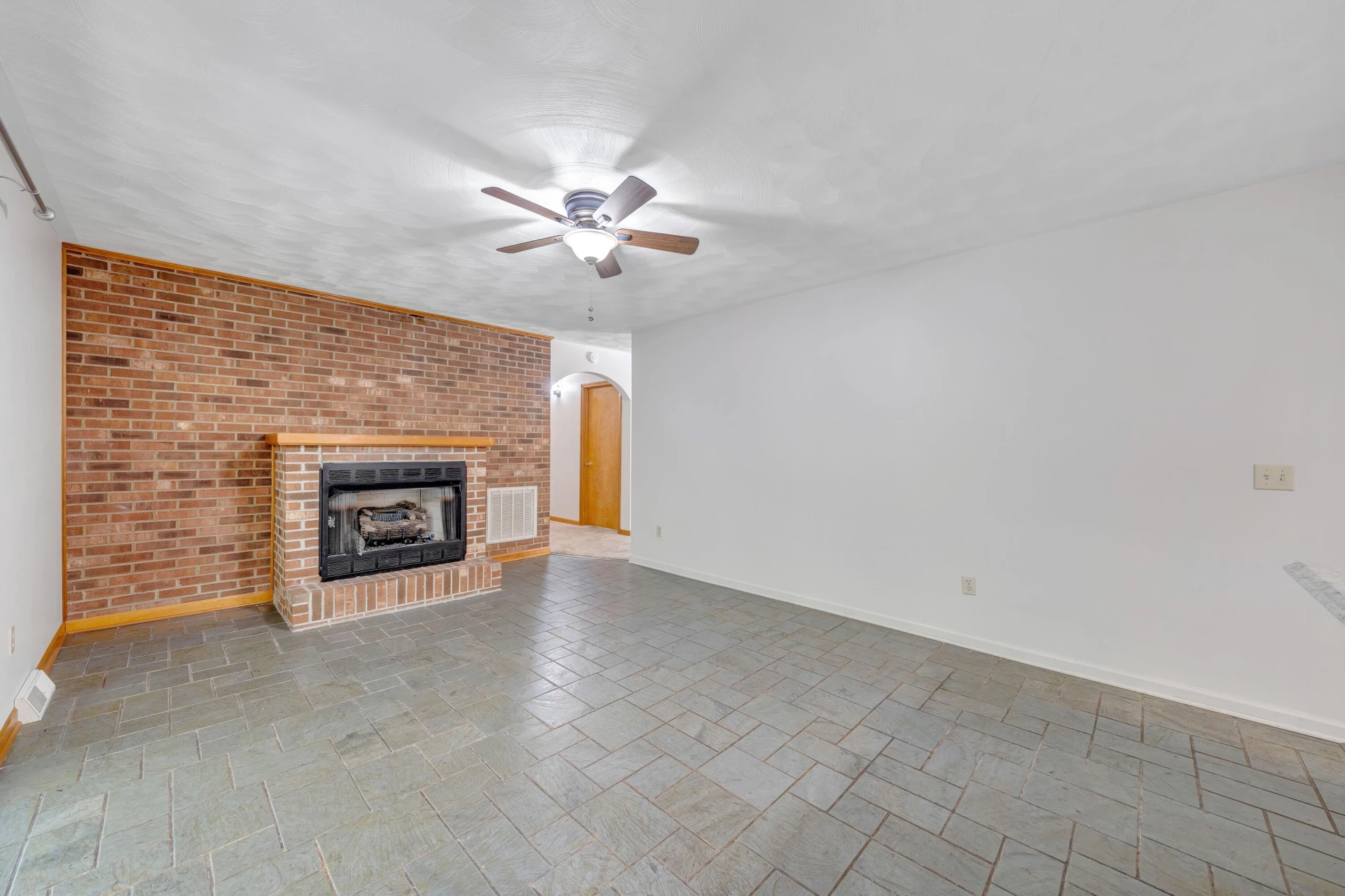 1531 Oilwell RD - Photo 21