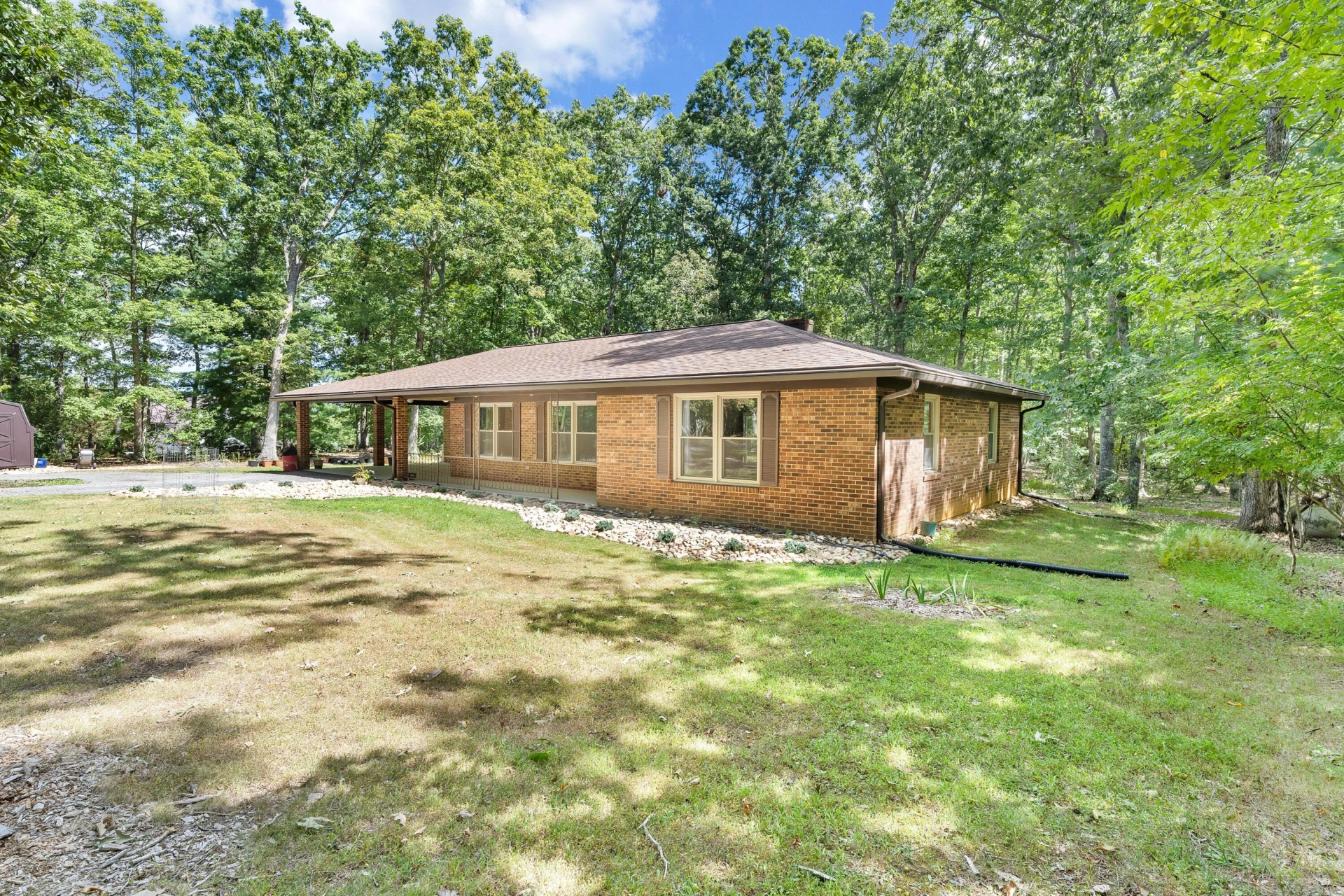 1531 Oilwell RD - Photo 3