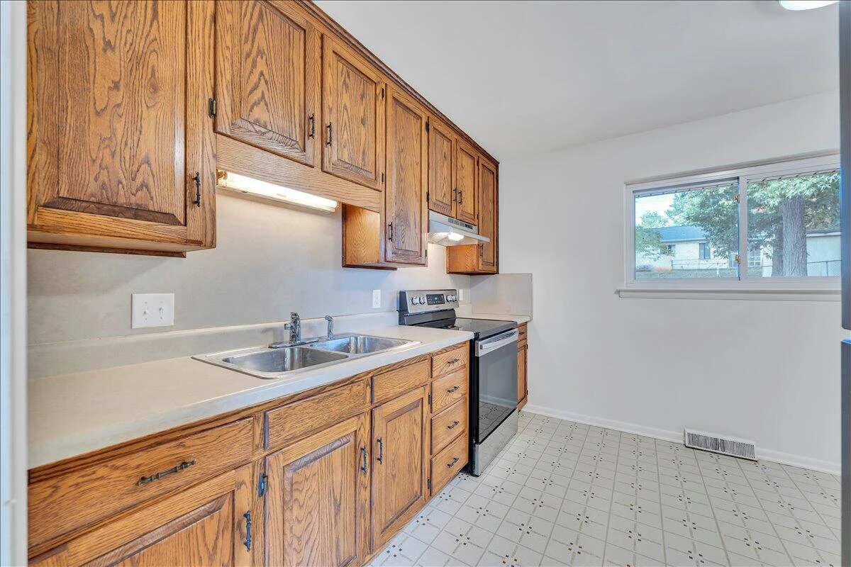 1117 Conifer LN - Photo 16