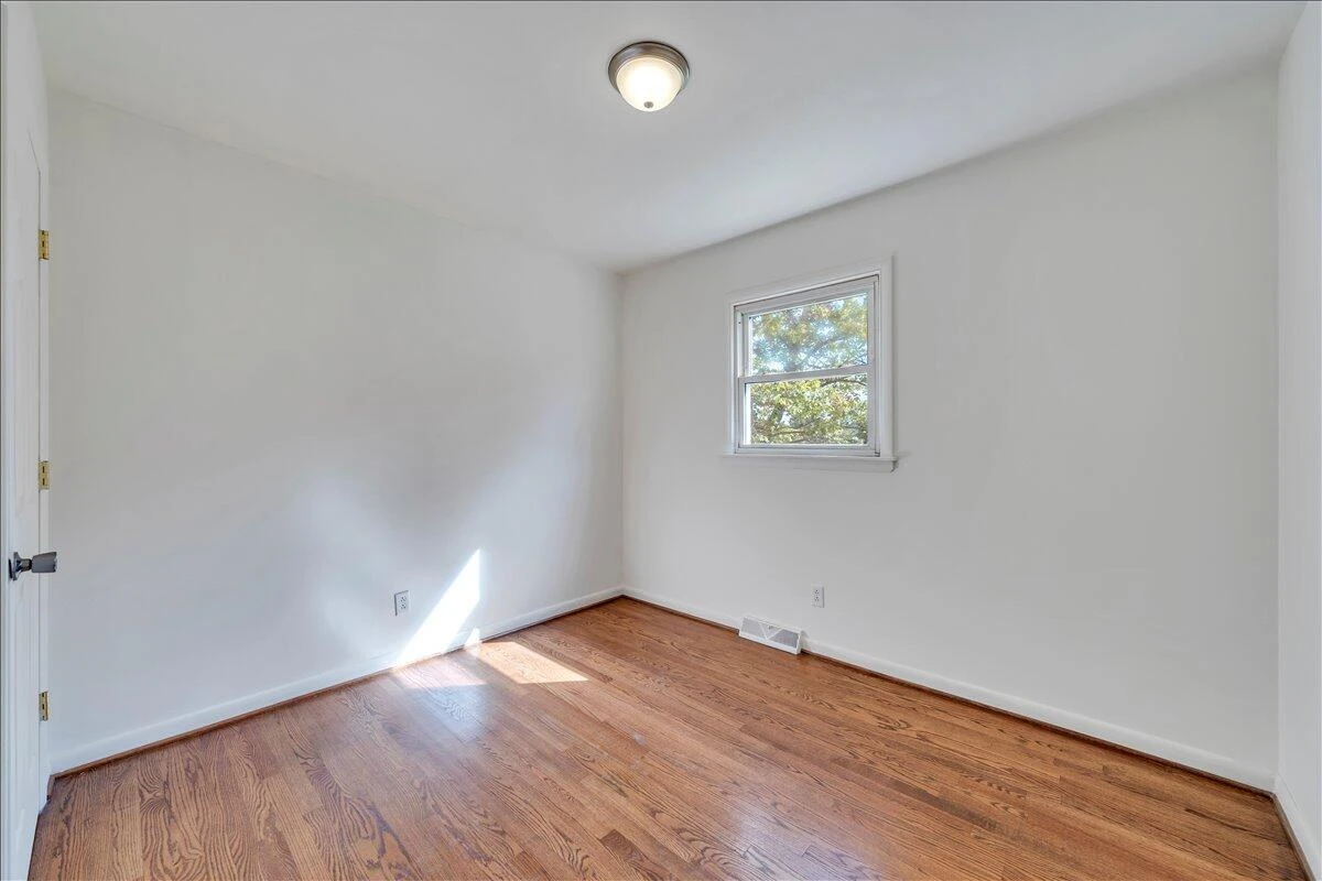 1117 Conifer LN - Photo 17