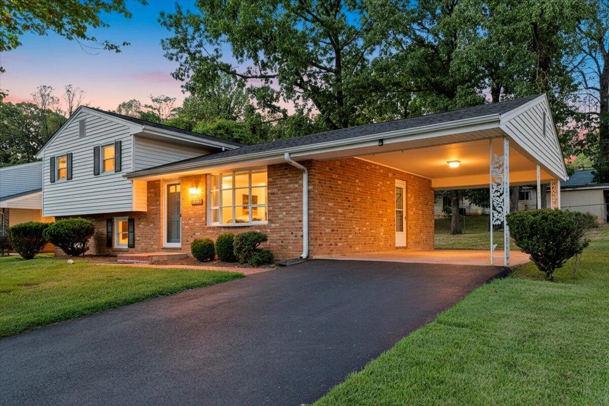 1117 Conifer LN - Photo 2