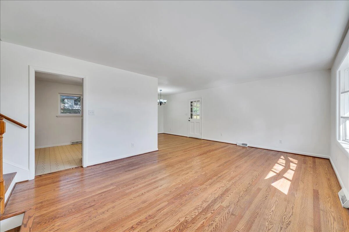 1117 Conifer LN - Photo 5