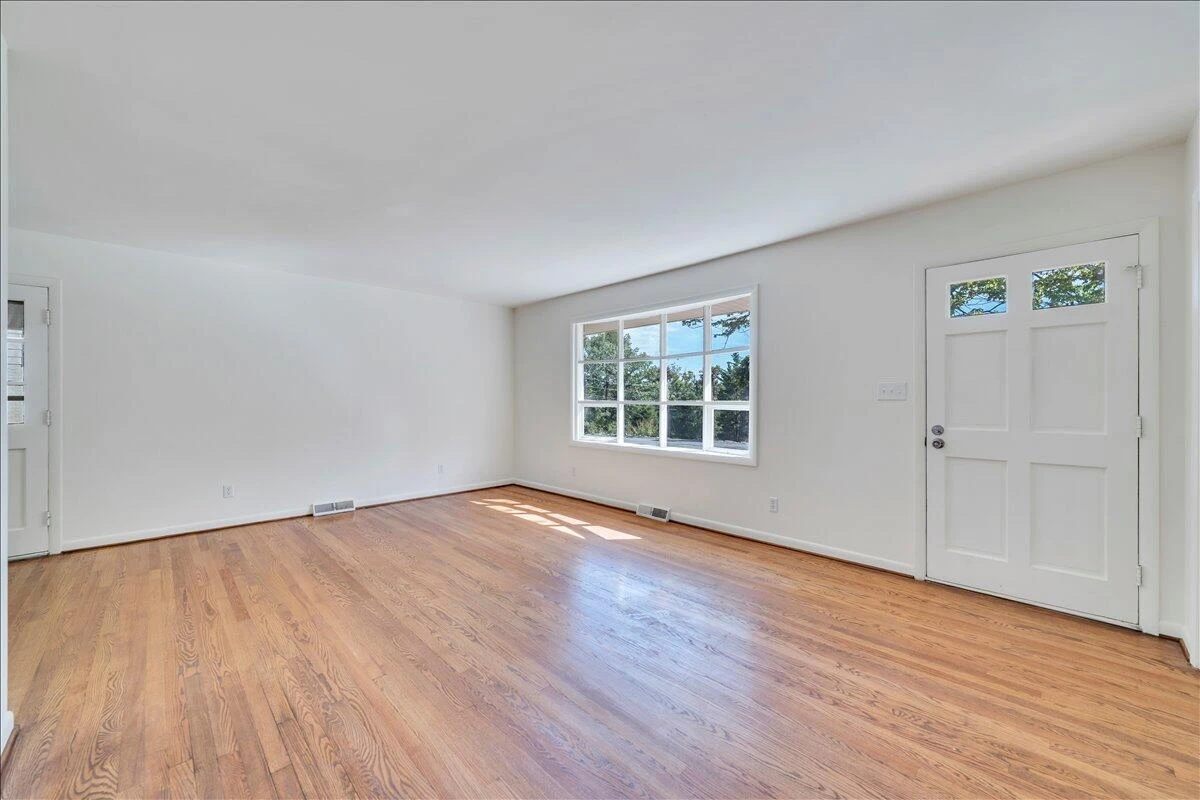 1117 Conifer LN - Photo 7